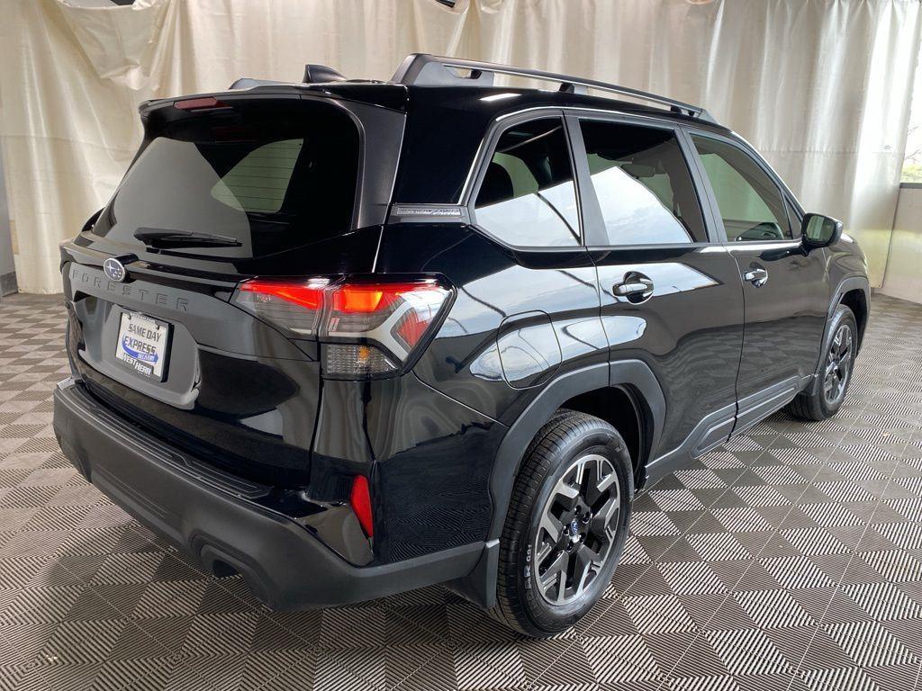 Used 2025 Crystal Black Silica Subaru Premium image 4