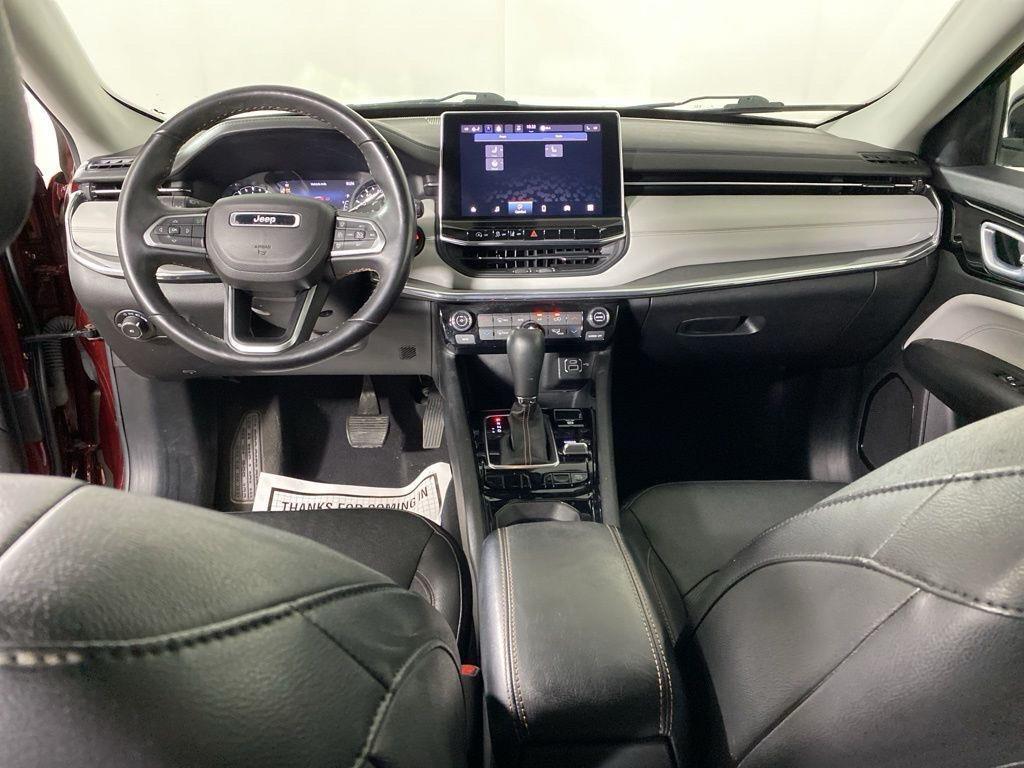 Certified Used 2022 Velvet Red Pearlcoat Jeep Limited image 15
