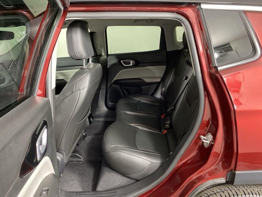 Certified Used 2022 Velvet Red Pearlcoat Jeep Limited image 10
