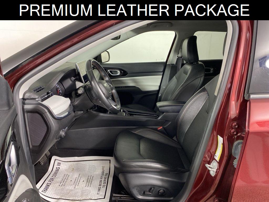 Certified Used 2022 Velvet Red Pearlcoat Jeep Limited image 9