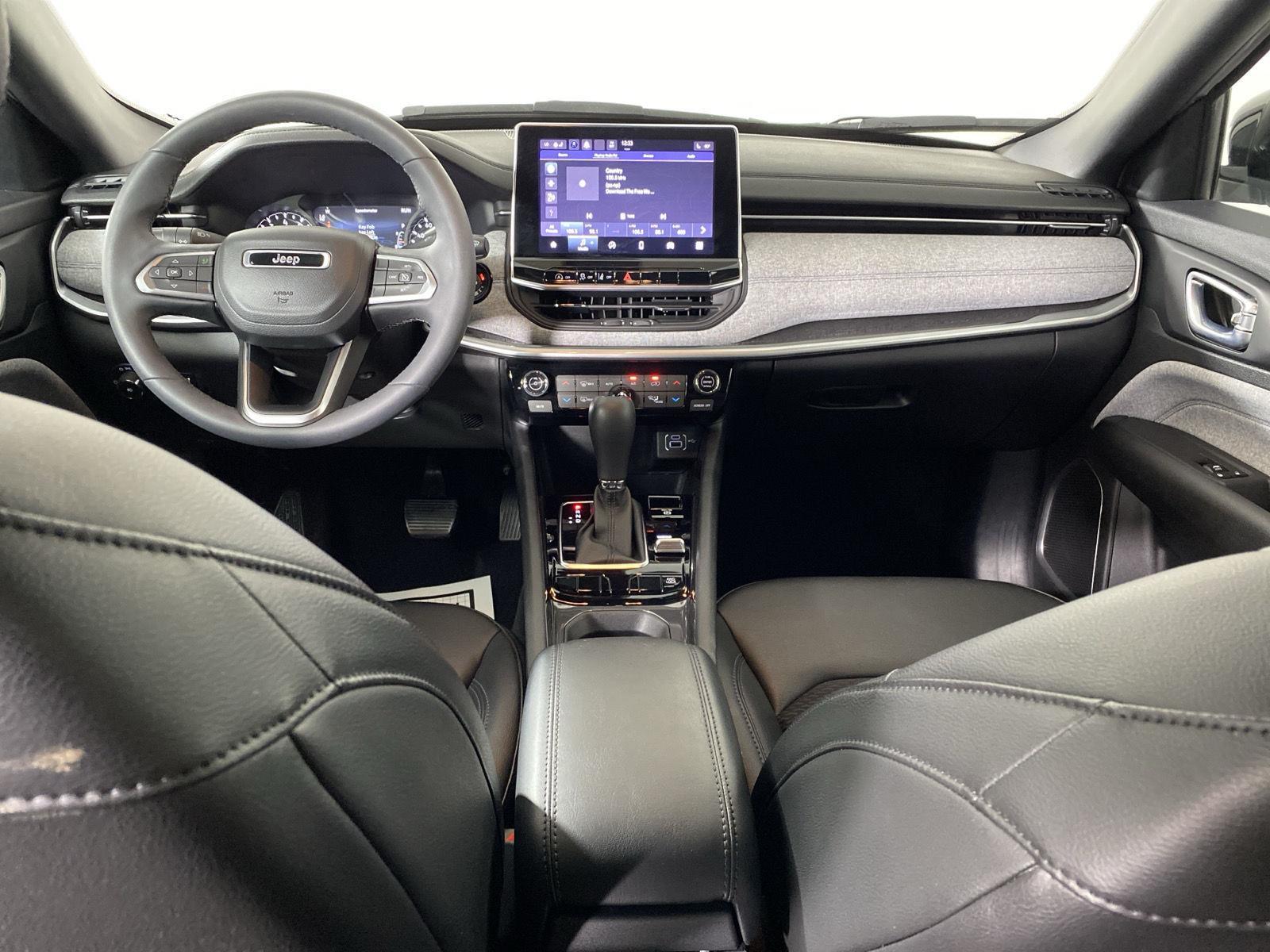 Certified Used 2023 Bright White Clearcoat Jeep Latitude image 25