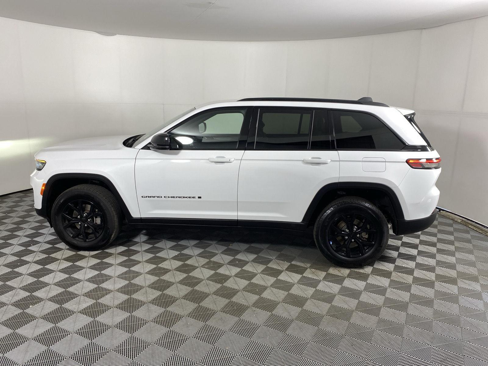 Certified Used 2024 Bright White Clearcoat Jeep Altitude image 4
