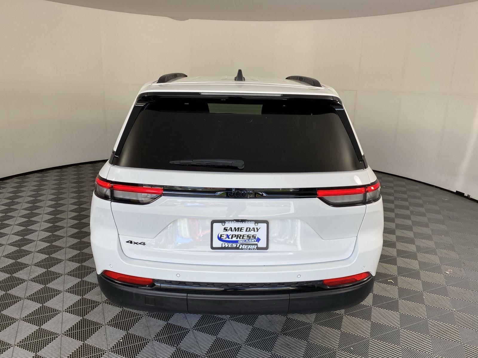 Certified Used 2024 Bright White Clearcoat Jeep Altitude image 6