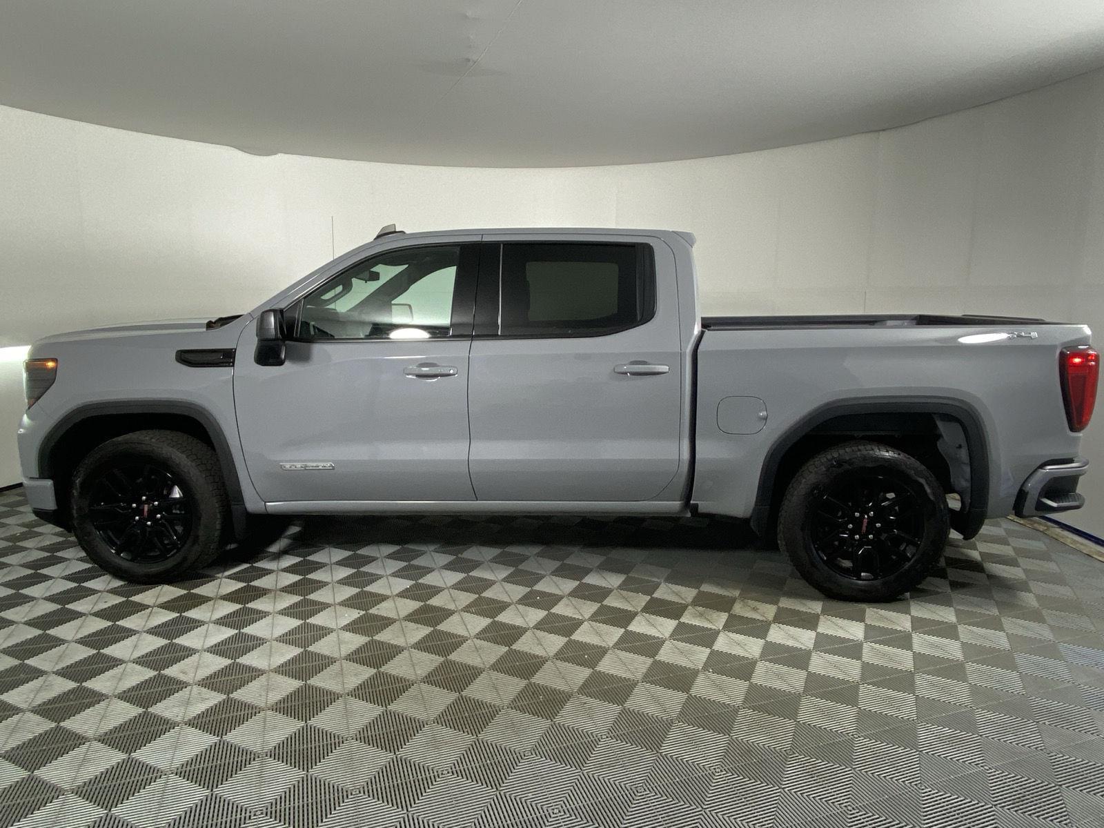 Used 2024 Gray GMC Elevation image 14