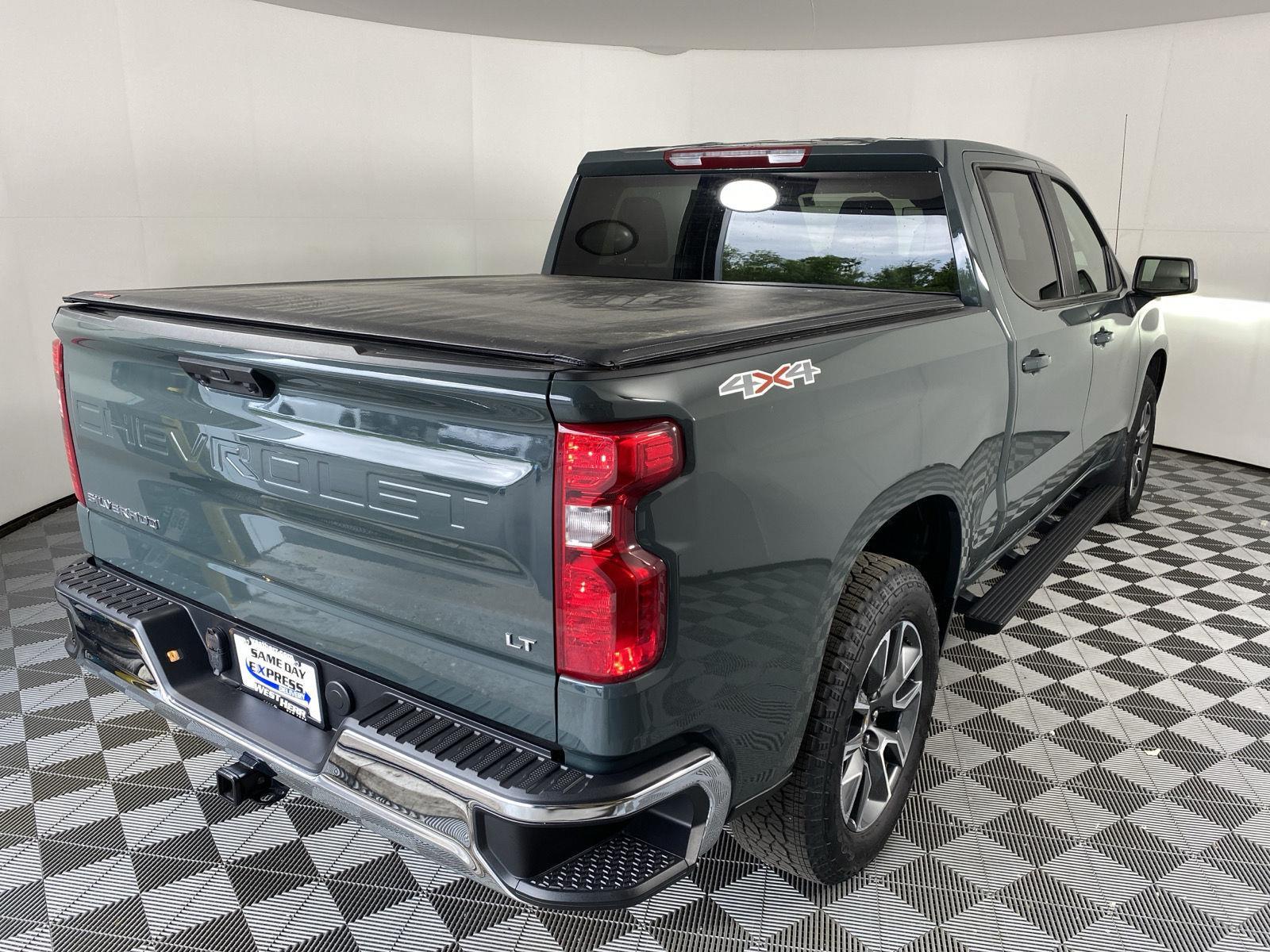 Used 2025 Cypress Gray Chevrolet LT image 7