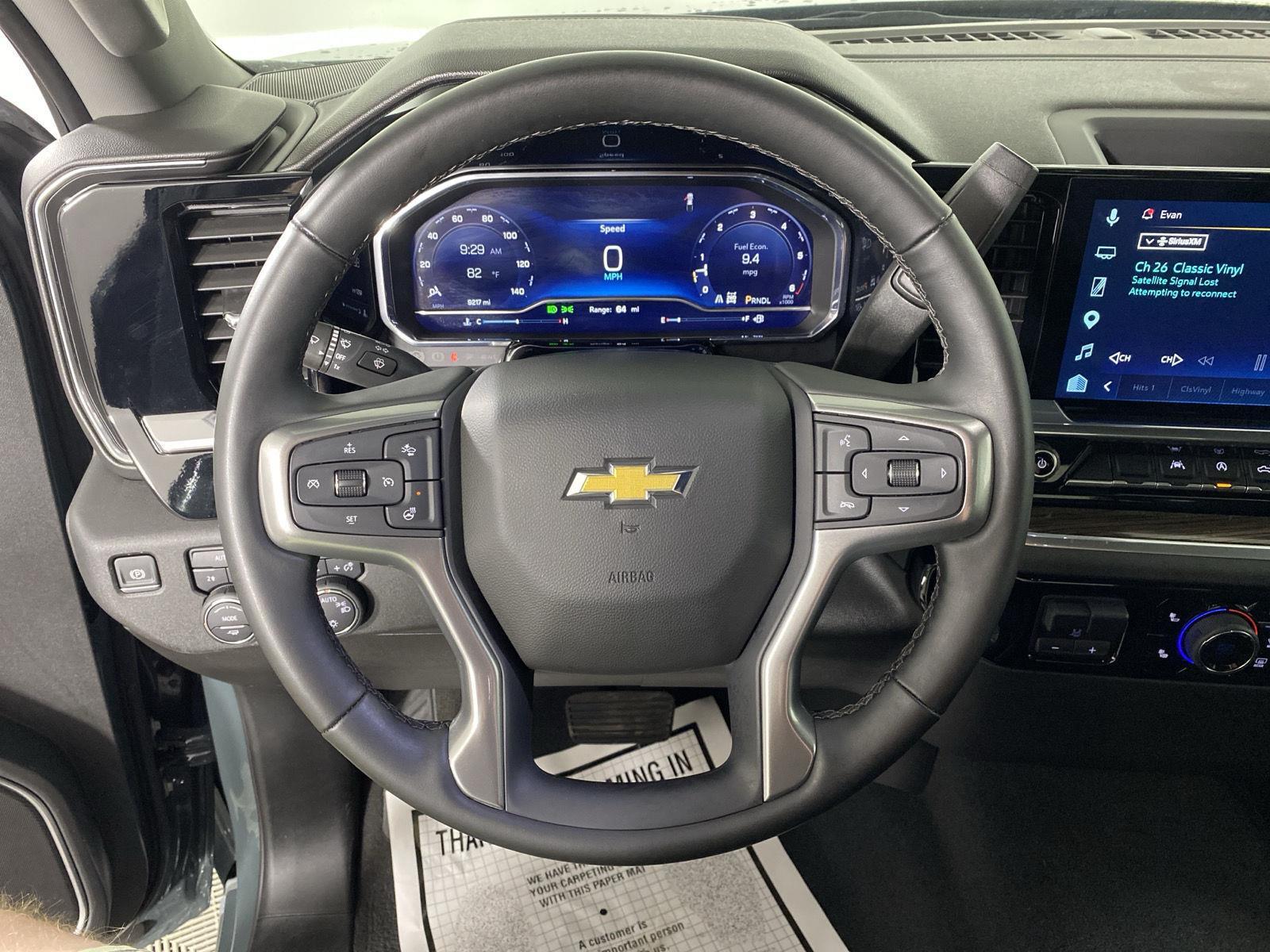 Used 2025 Cypress Gray Chevrolet LT image 19