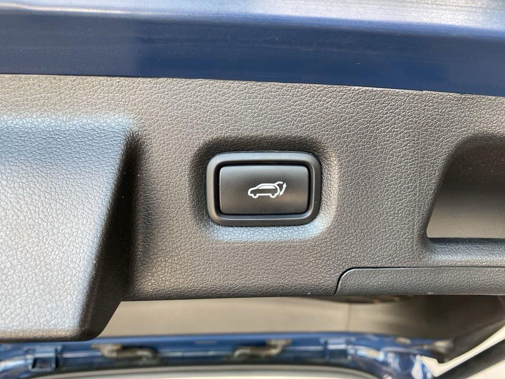 Used 2021 Stormy Sea Hyundai SEL image 14