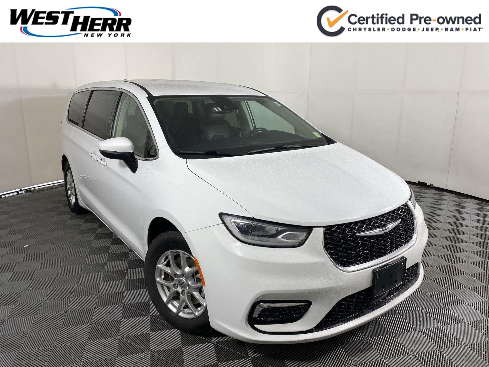 2023 Chrysler Pacifica Touring L