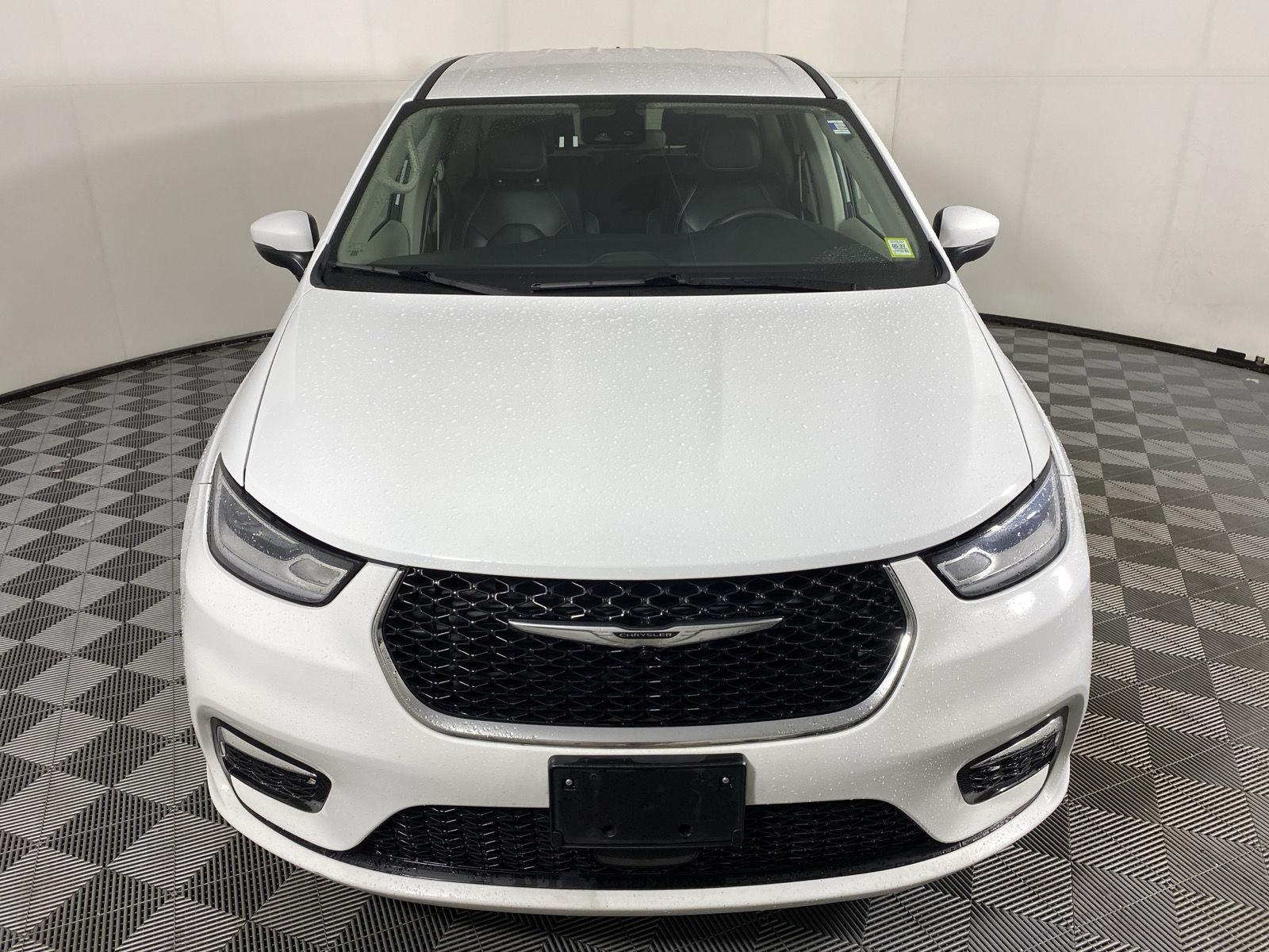 Used 2023 Bright White Clearcoat Chrysler Touring L image 2