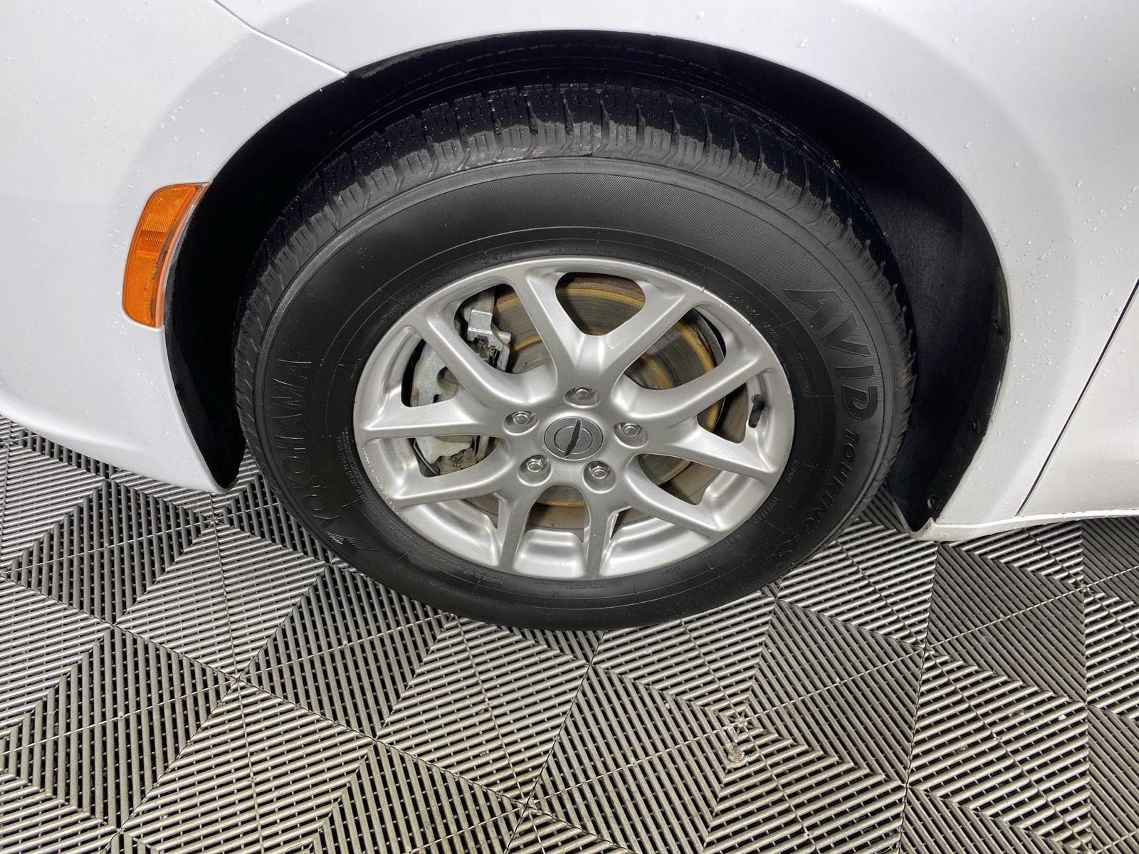 Used 2023 Bright White Clearcoat Chrysler Touring L image 12