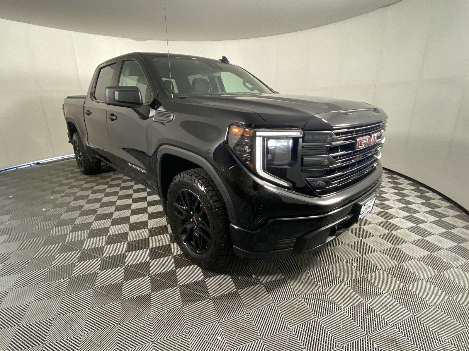 Used 2024 Onyx Black GMC Pro image 16
