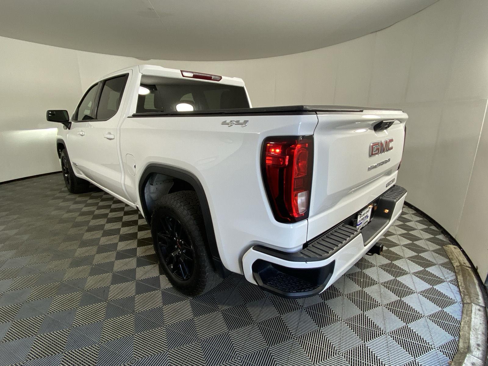 Used 2024 Summit White GMC Elevation image 14