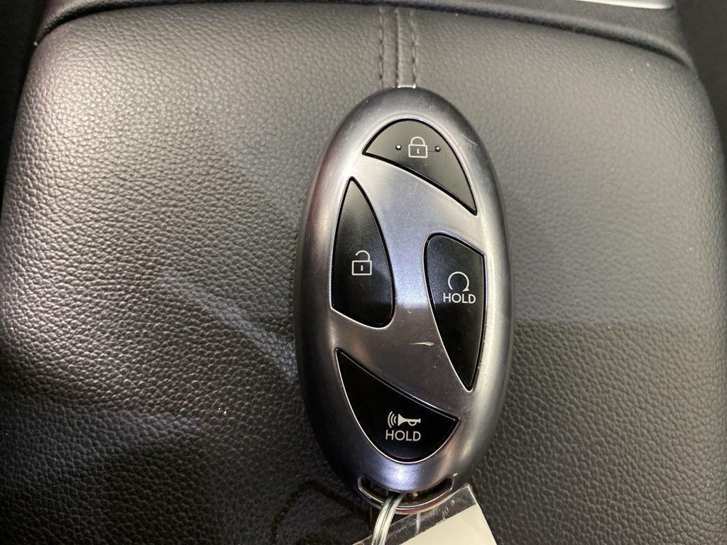 Used 2026 Serenity White Pearl Hyundai SEL image 9