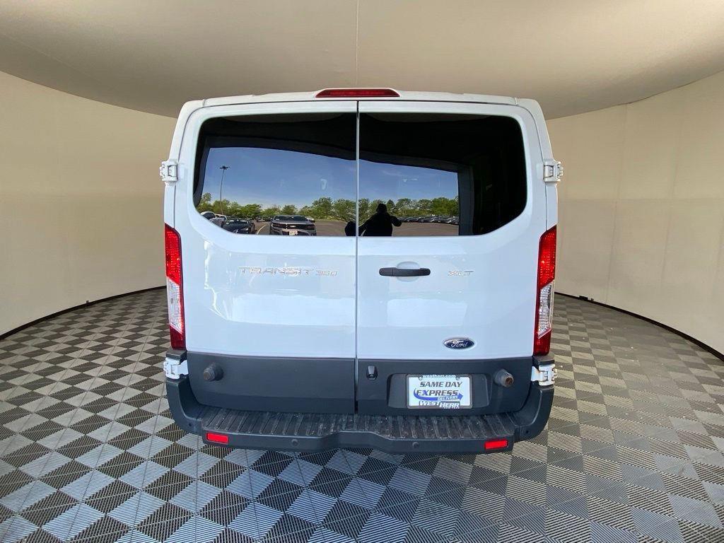 Used 2017 Oxford White Ford XLT image 15