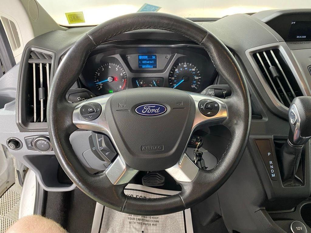 Used 2017 Oxford White Ford XLT image 23