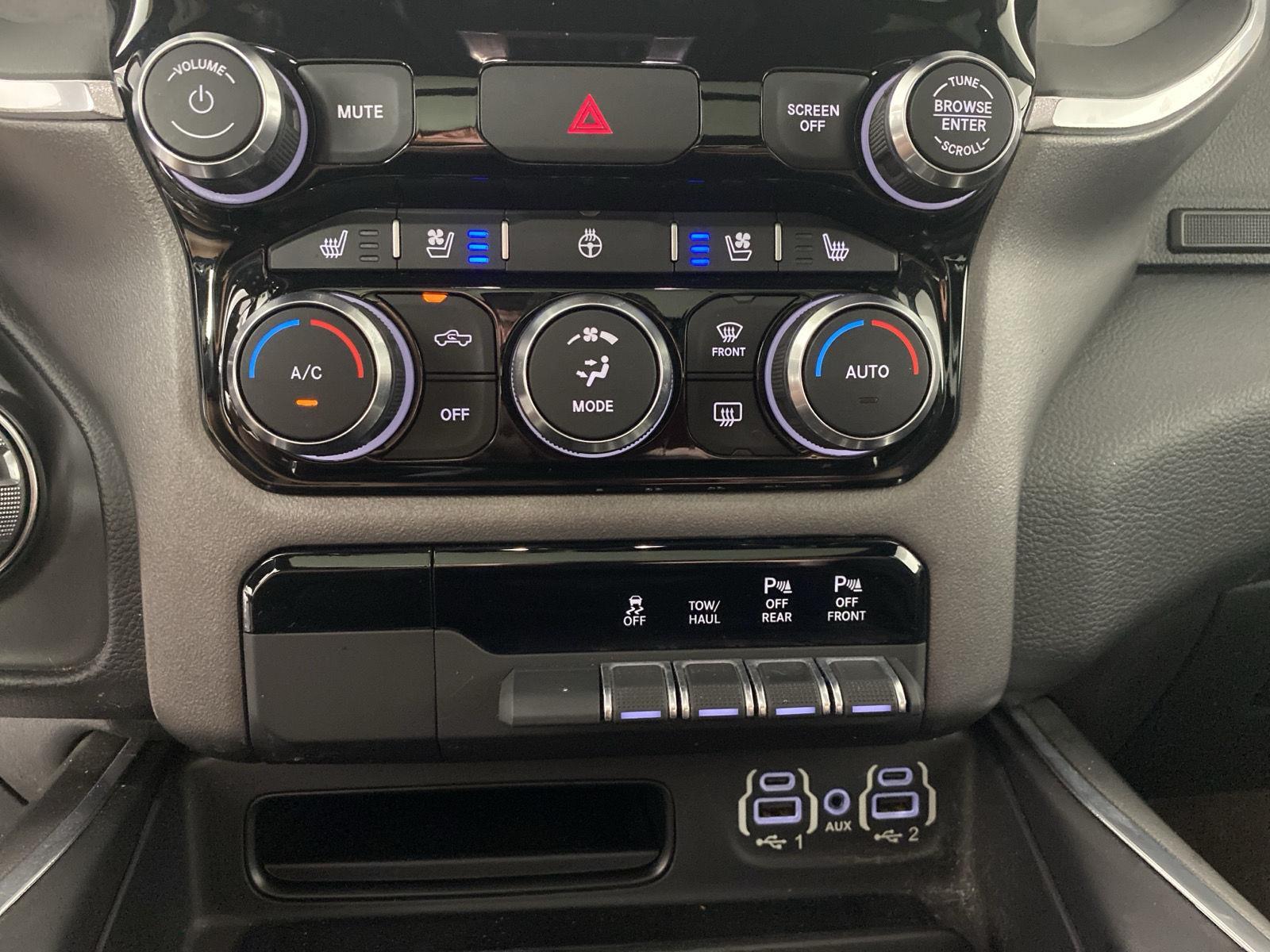 Used 2021 Diamond Black Crystal Pearlcoat Ram Laramie image 20