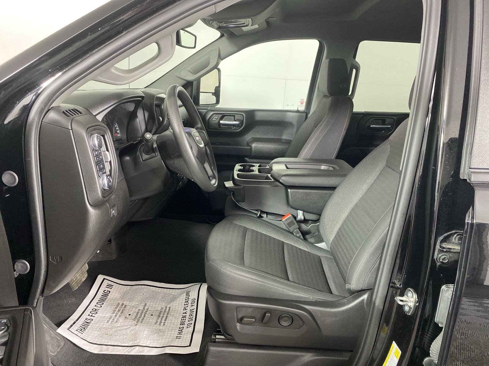 Used 2024 Onyx Black GMC Pro image 8