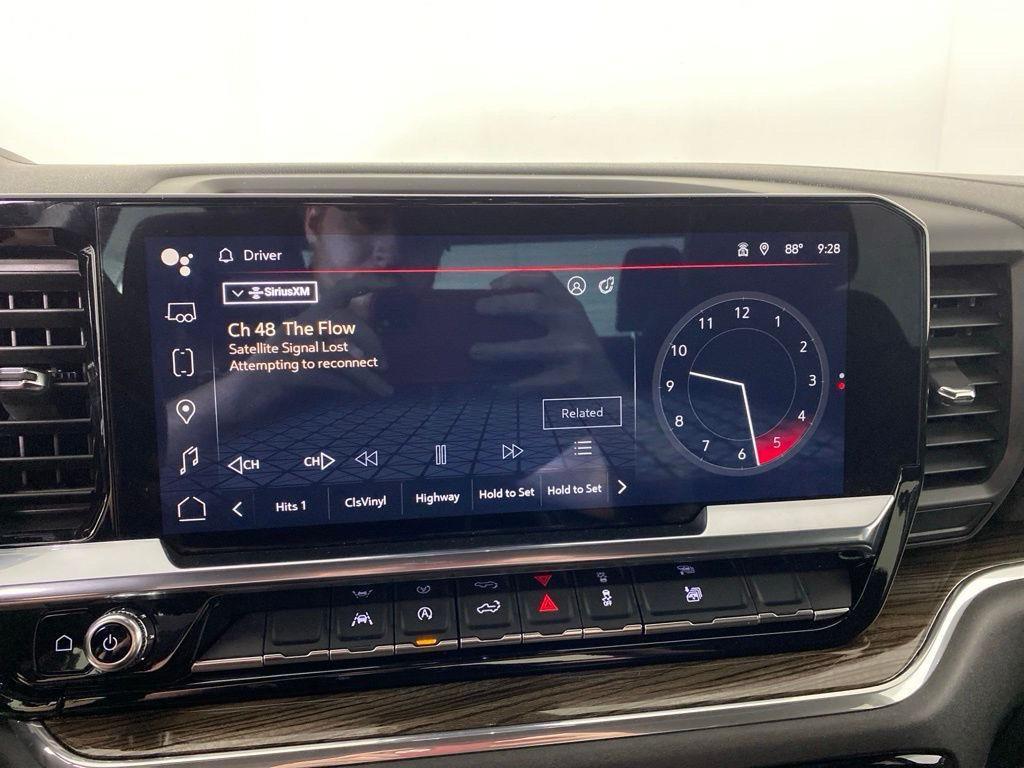 Used 2024 Summit White GMC Elevation image 16