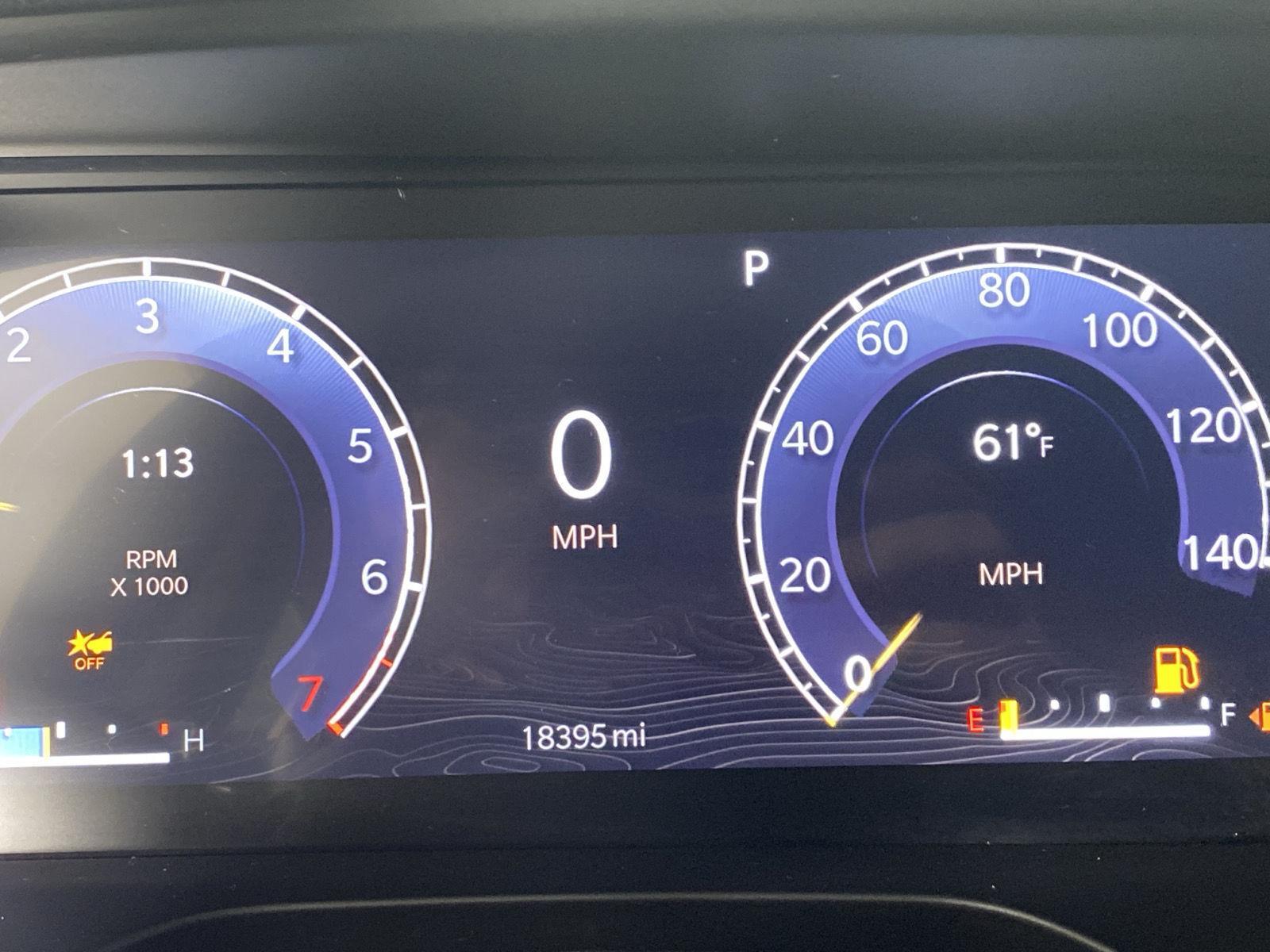 Used 2023  Jeep Limited image 17