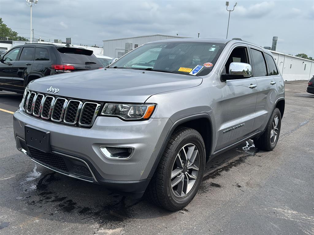 Used 2020 Billet Silver Metallic Clearcoat Jeep Limited image 7