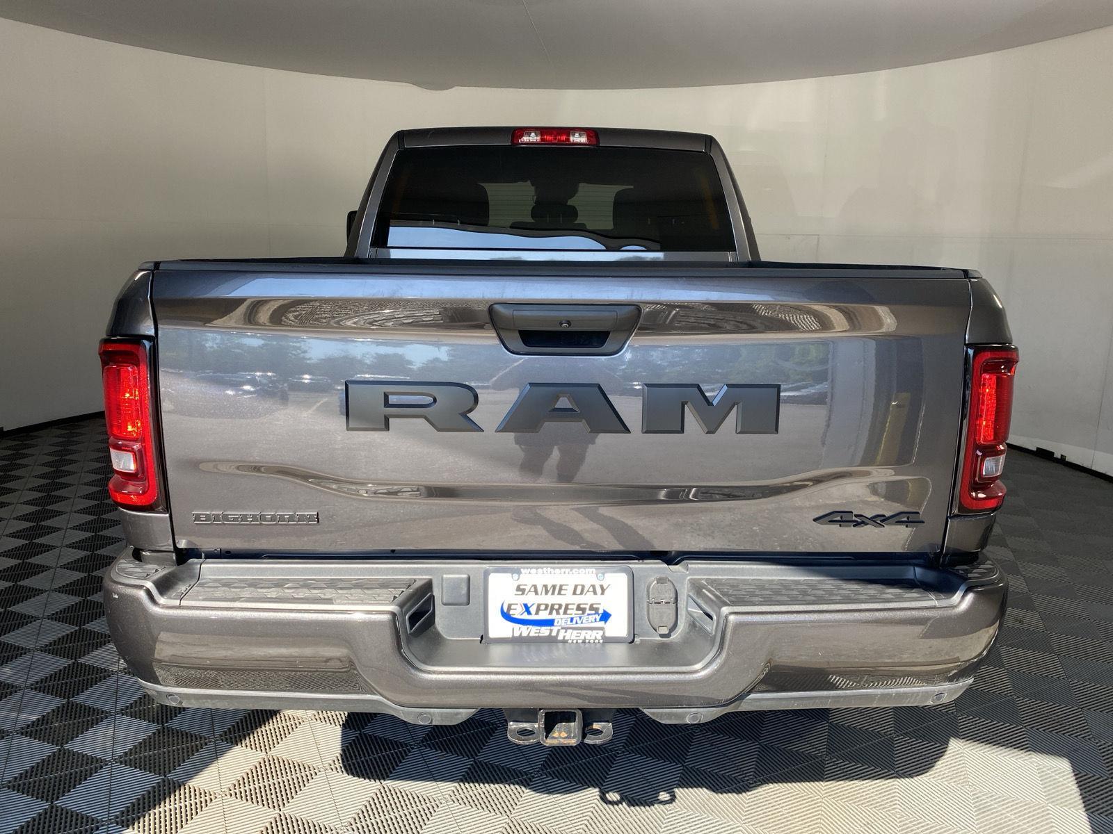 Certified Used 2025 Granite Crystal Metallic Clearcoat Ram Big Horn image 15