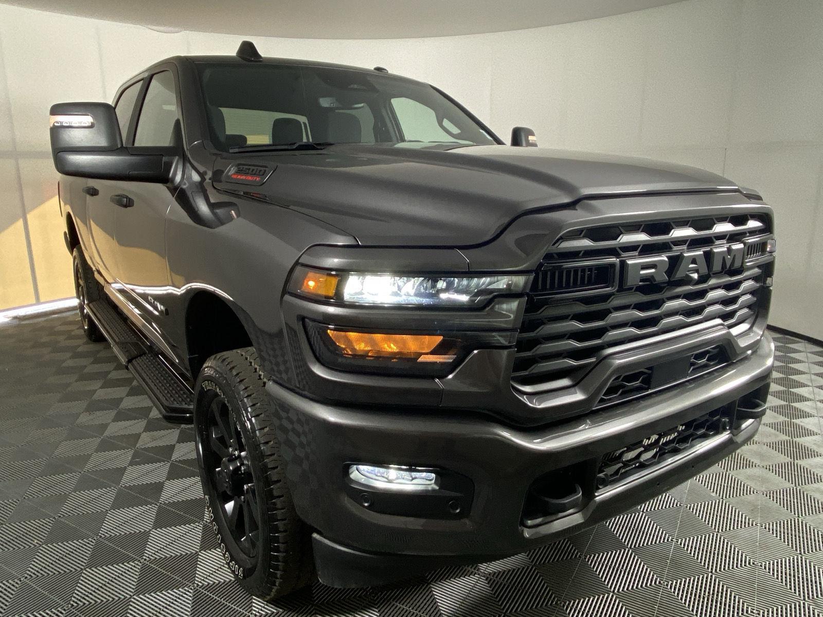 Certified Used 2025 Granite Crystal Metallic Clearcoat Ram Big Horn image 16