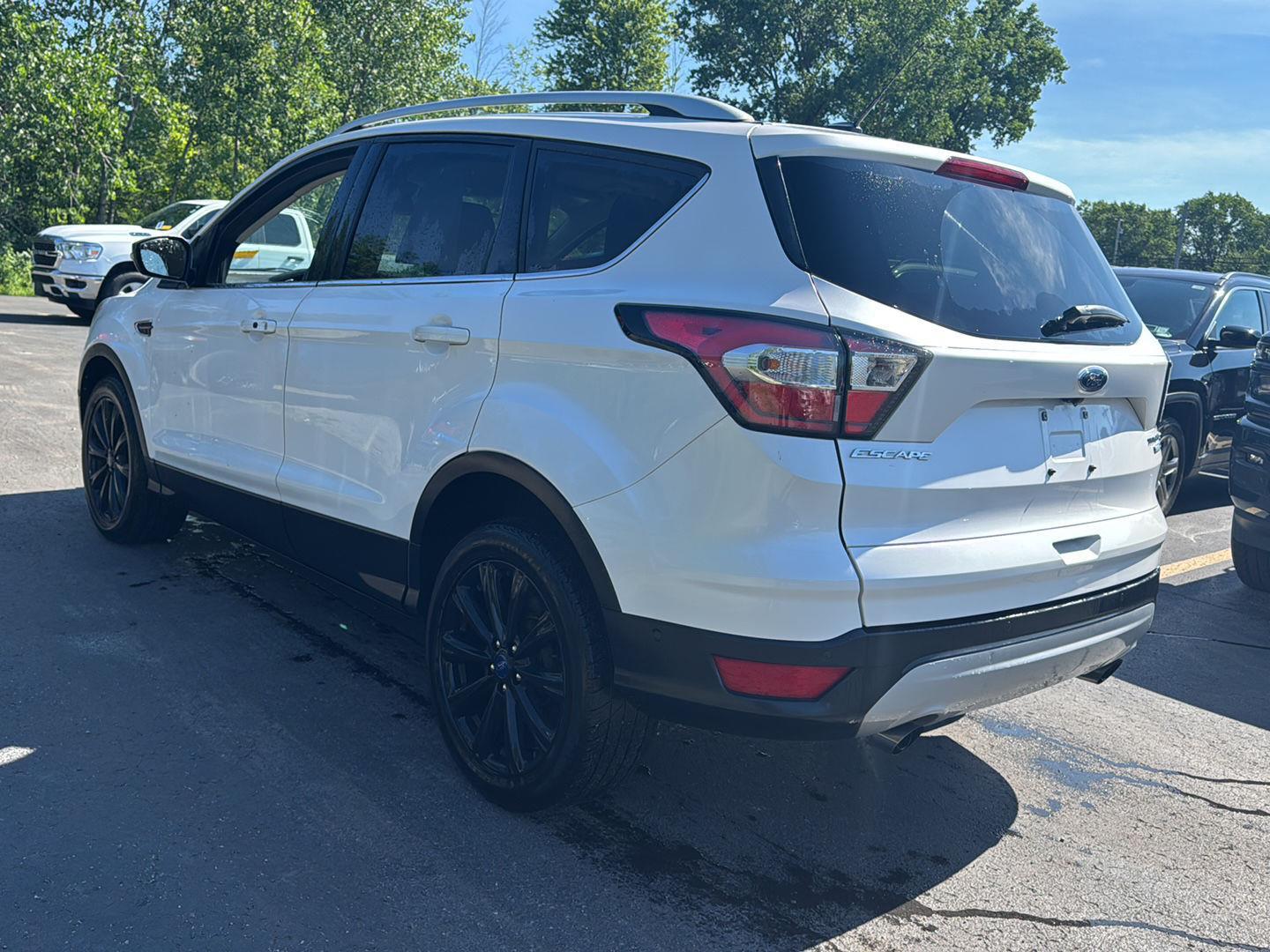Used 2017 White Platinum Metallic Tri-Coat Ford Titanium image 7