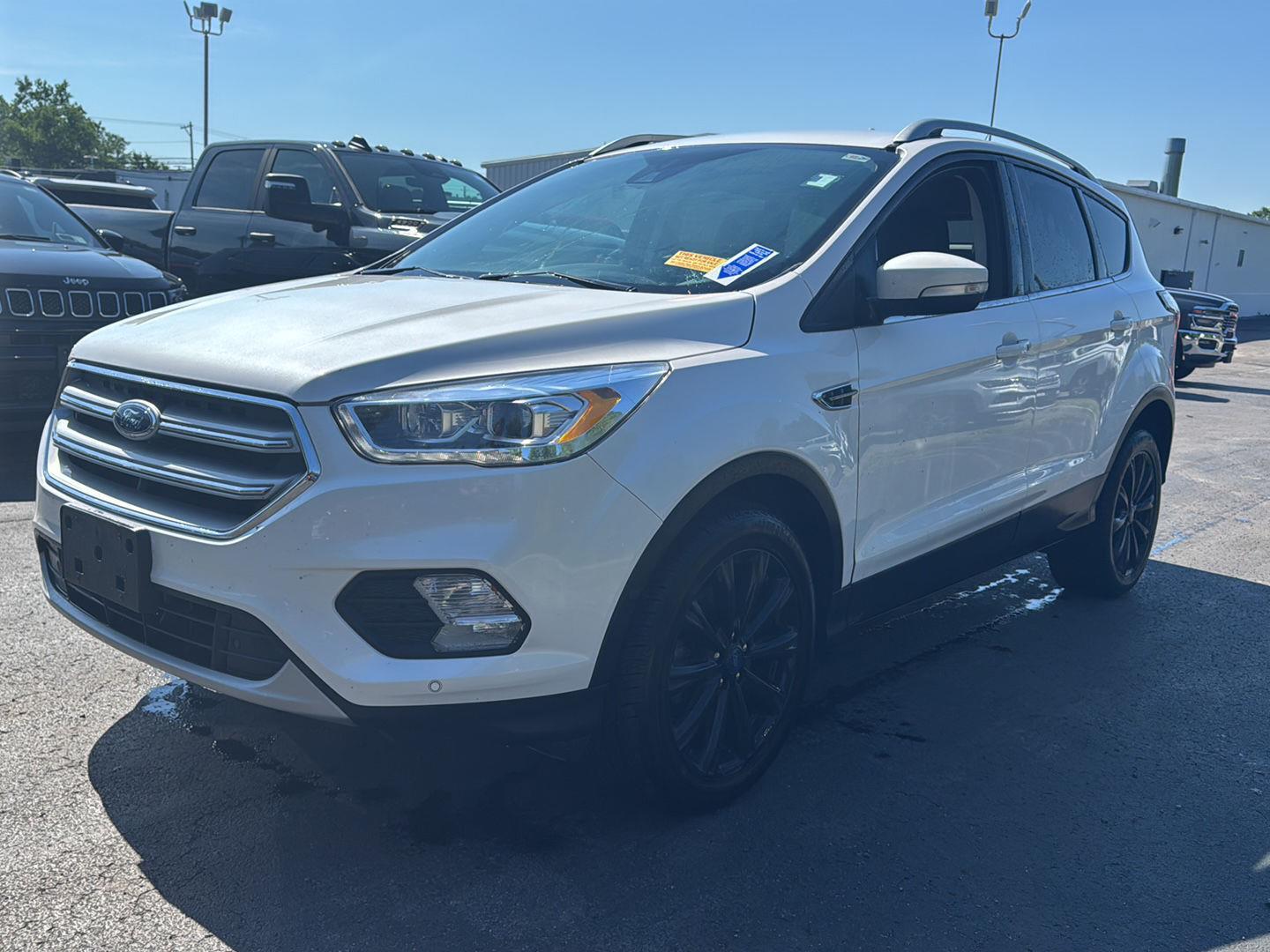 Used 2017 White Platinum Metallic Tri-Coat Ford Titanium image 4