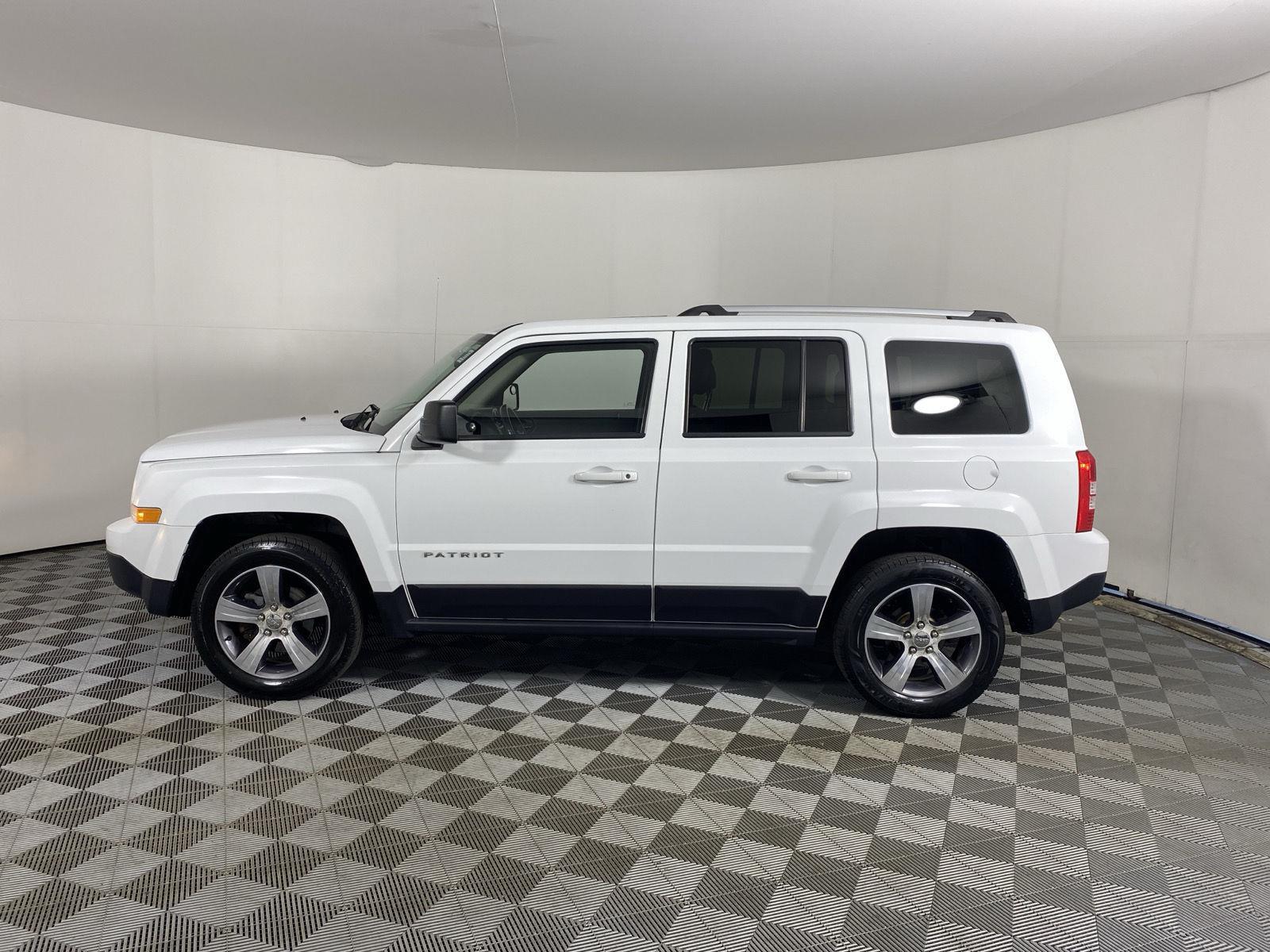 Used 2016 Bright White Clearcoat Jeep High Altitude Edition image 14