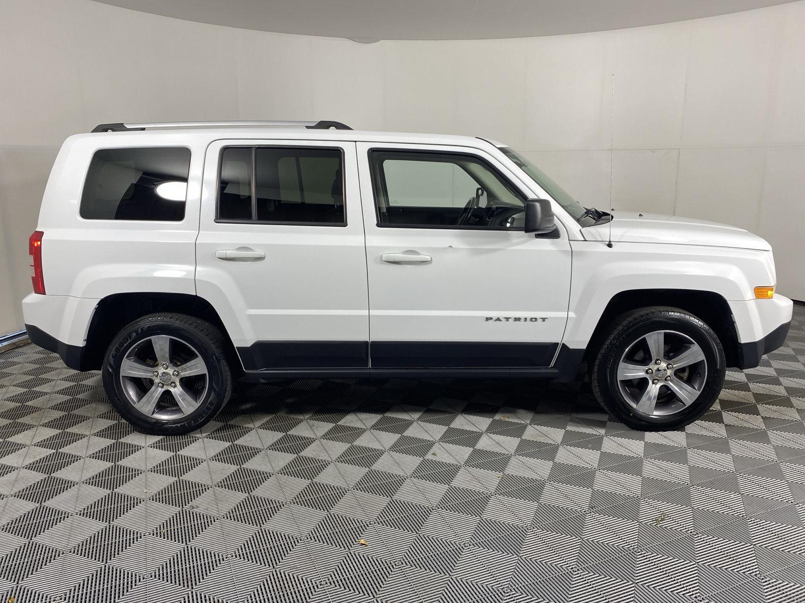 Used 2016 Bright White Clearcoat Jeep High Altitude Edition image 4