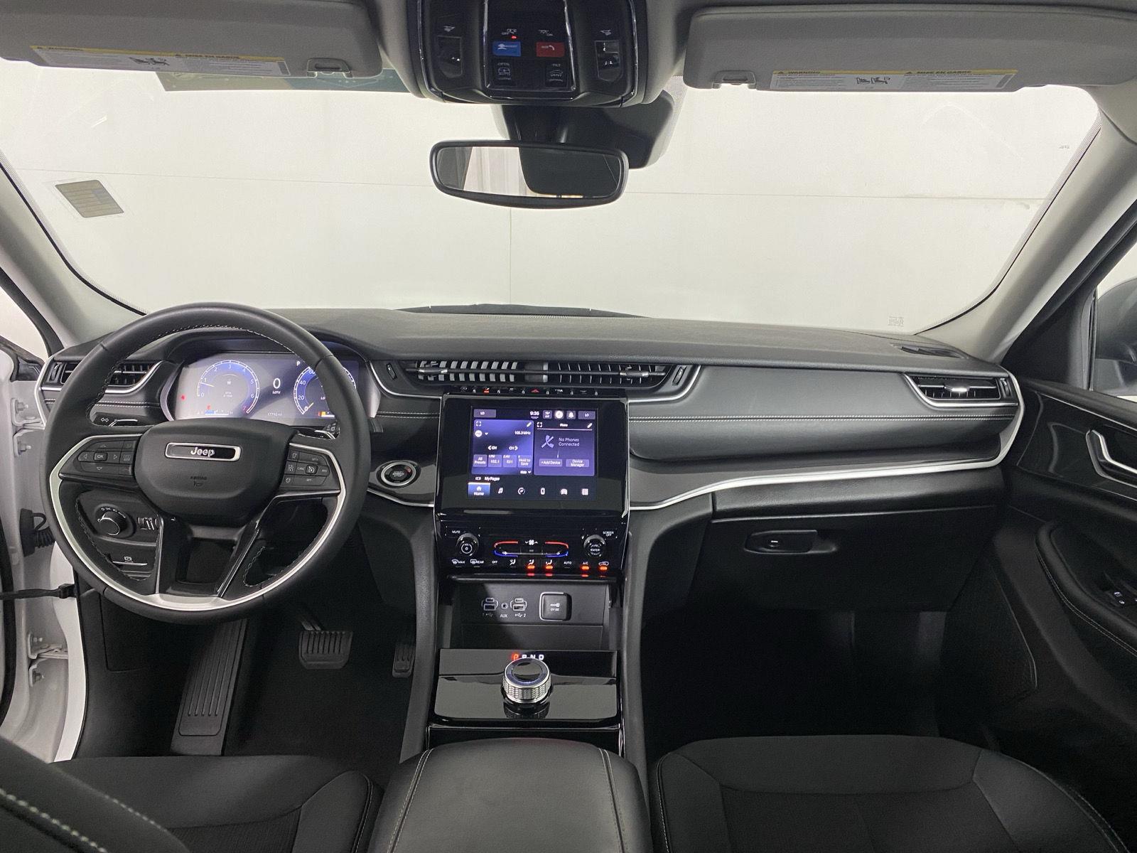 Used 2023 Bright White Clearcoat Jeep Laredo image 25