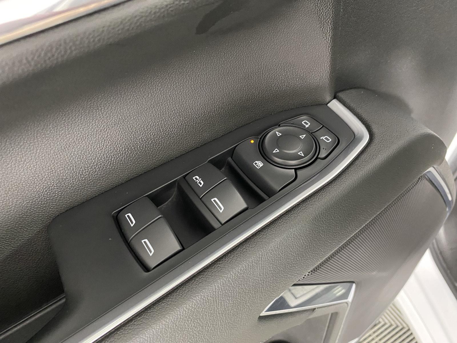 Used 2024 Summit White GMC Elevation image 12