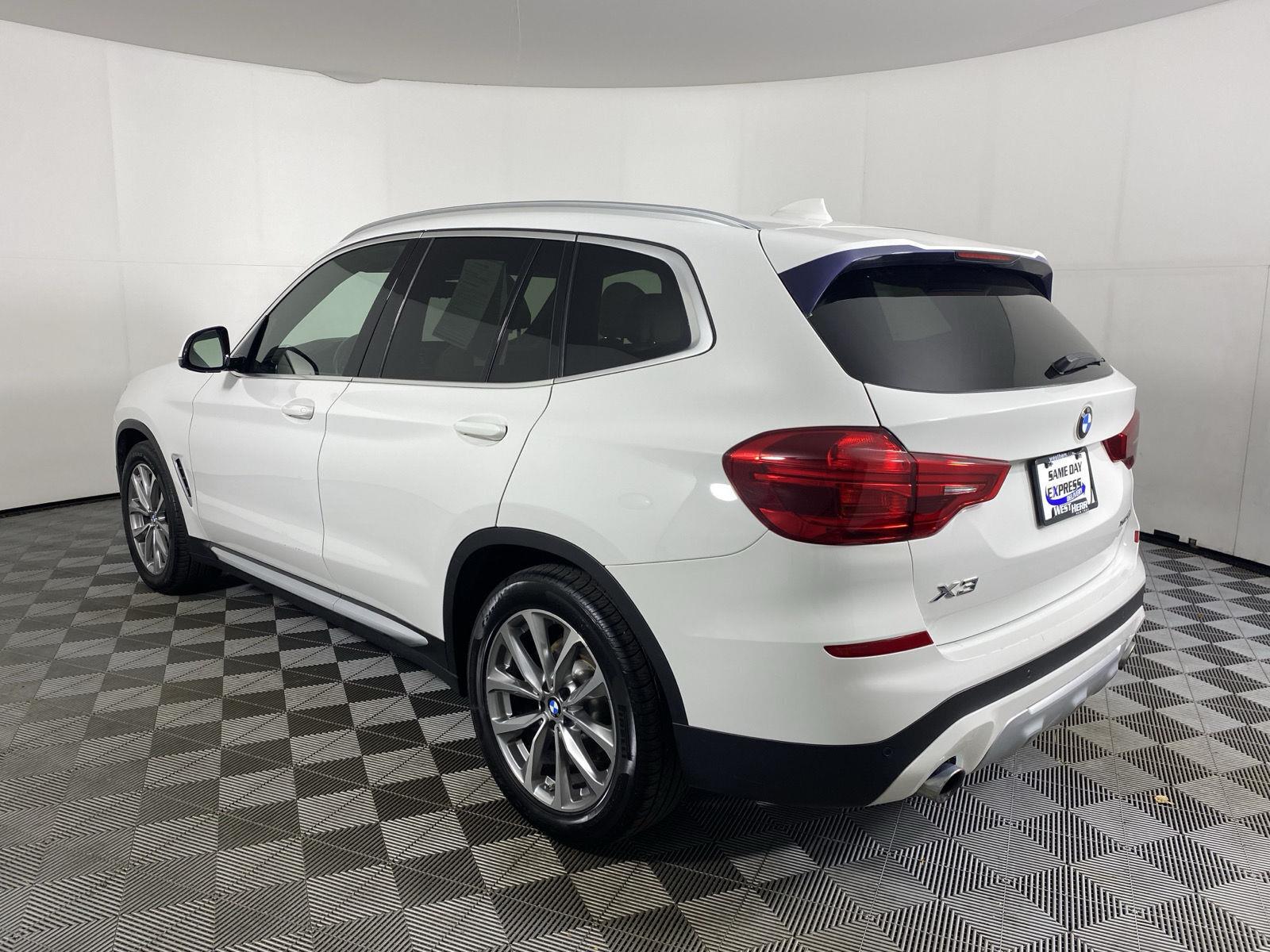 Used 2018 Alpine White BMW xDrive30i image 13