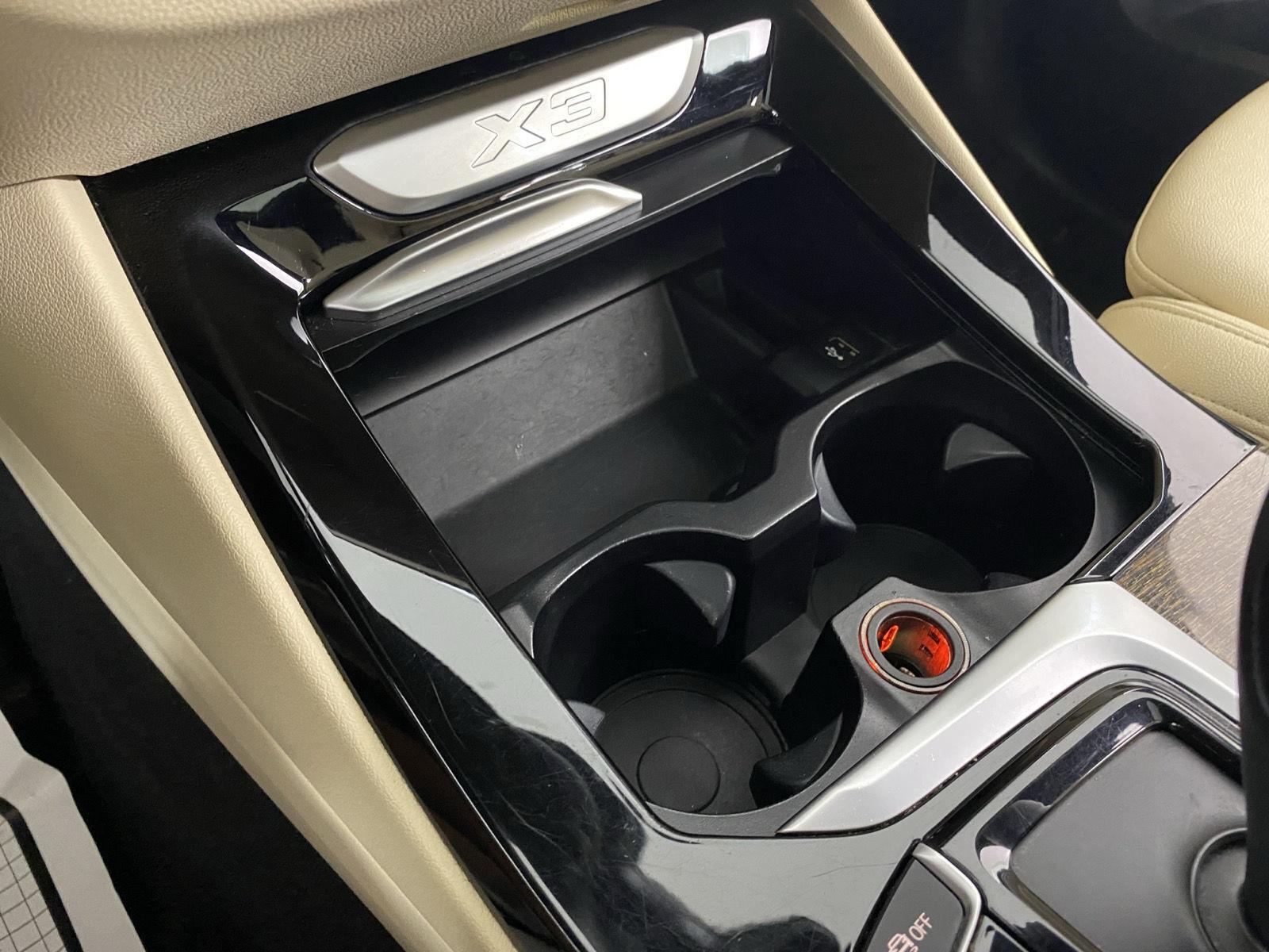 Used 2018 Alpine White BMW xDrive30i image 28