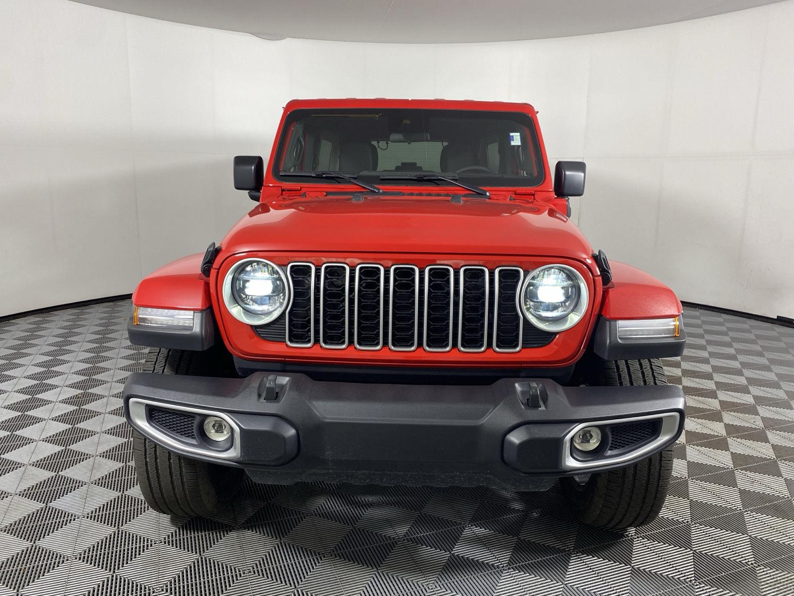 Used 2025 Firecracker Red Clearcoat Jeep Sahara image 13