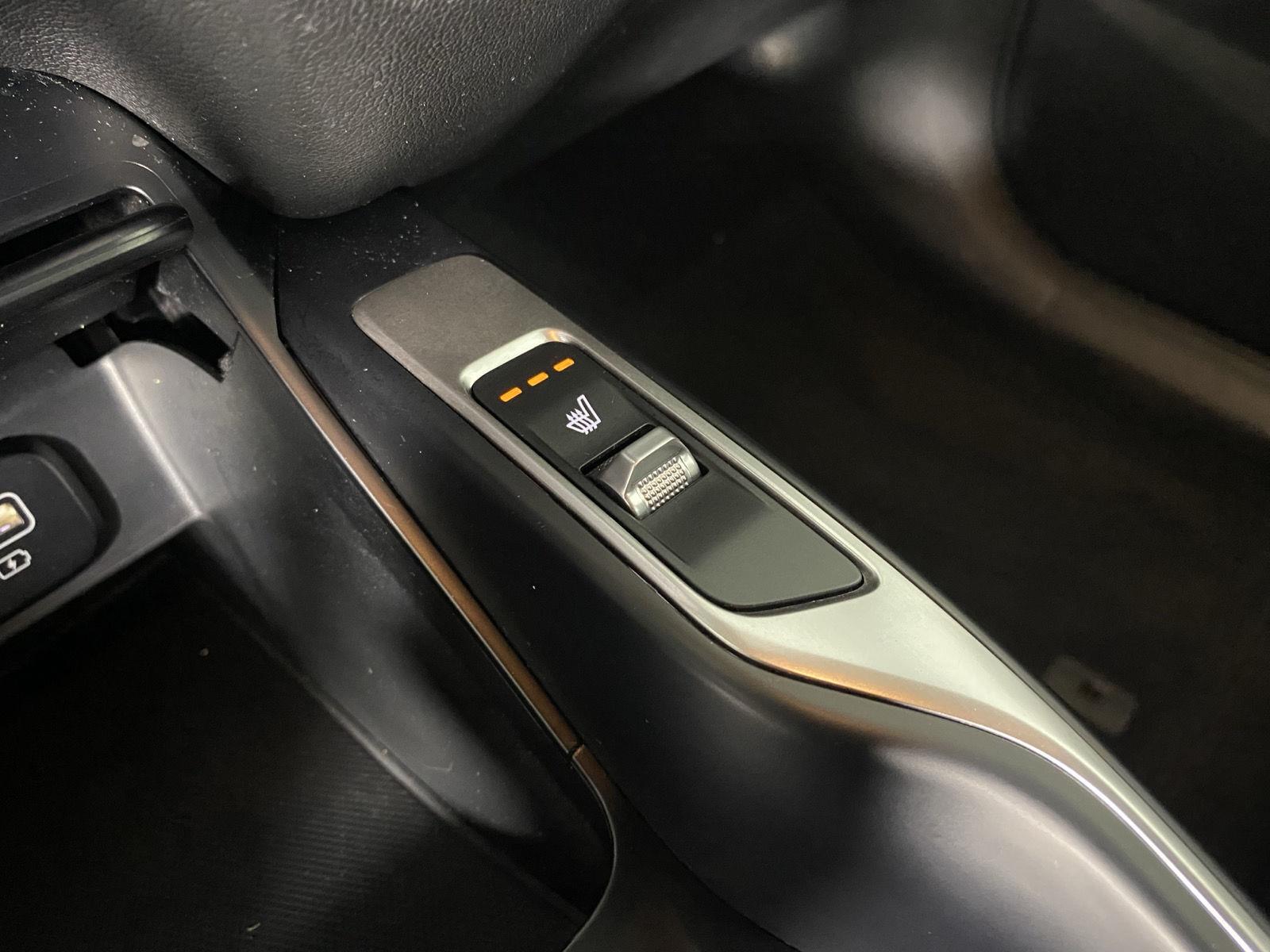 Used 2021 Sparkling Silver Kia S image 21