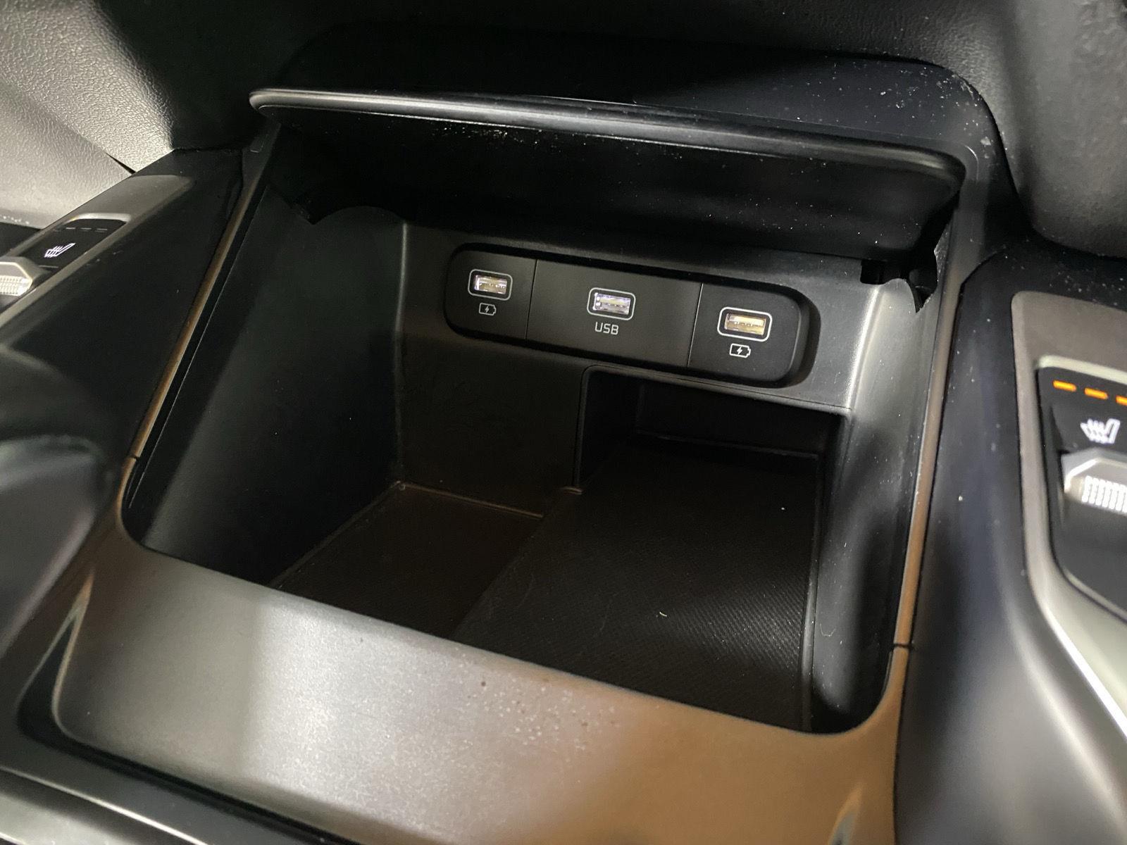 Used 2021 Sparkling Silver Kia S image 22