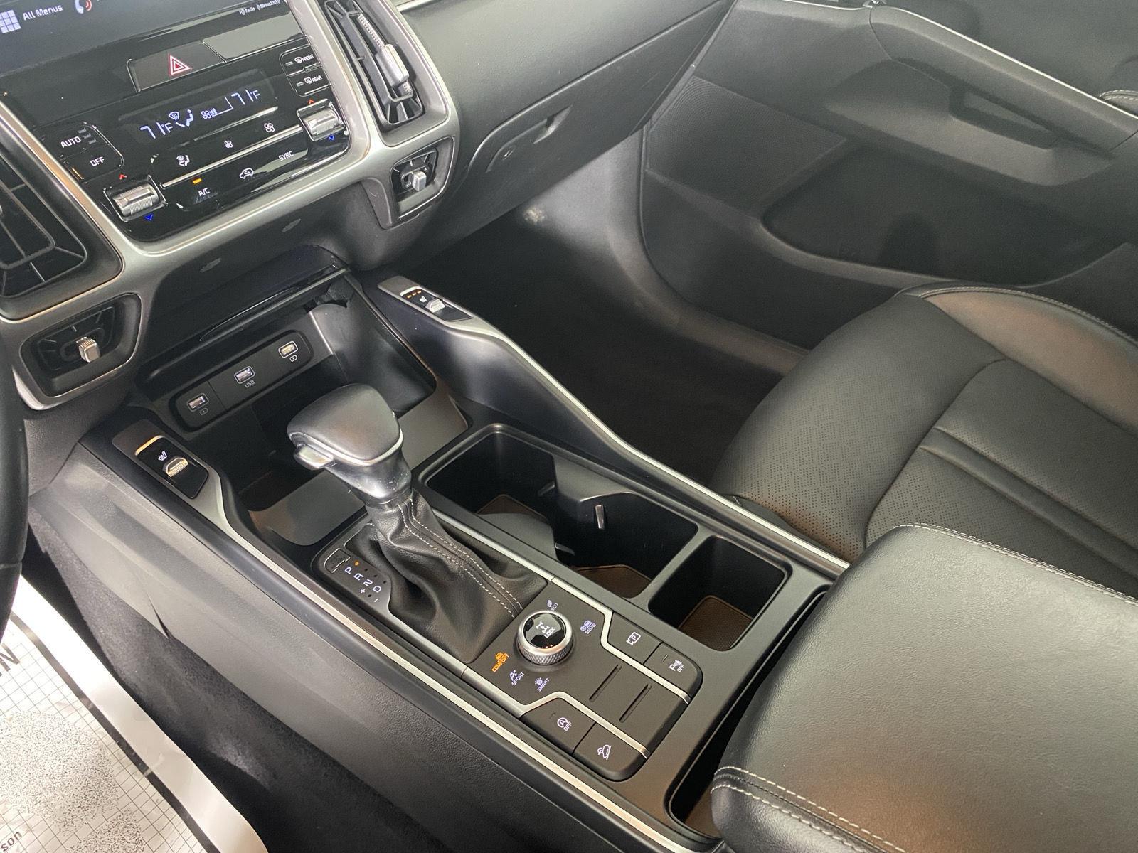 Used 2021 Sparkling Silver Kia S image 24
