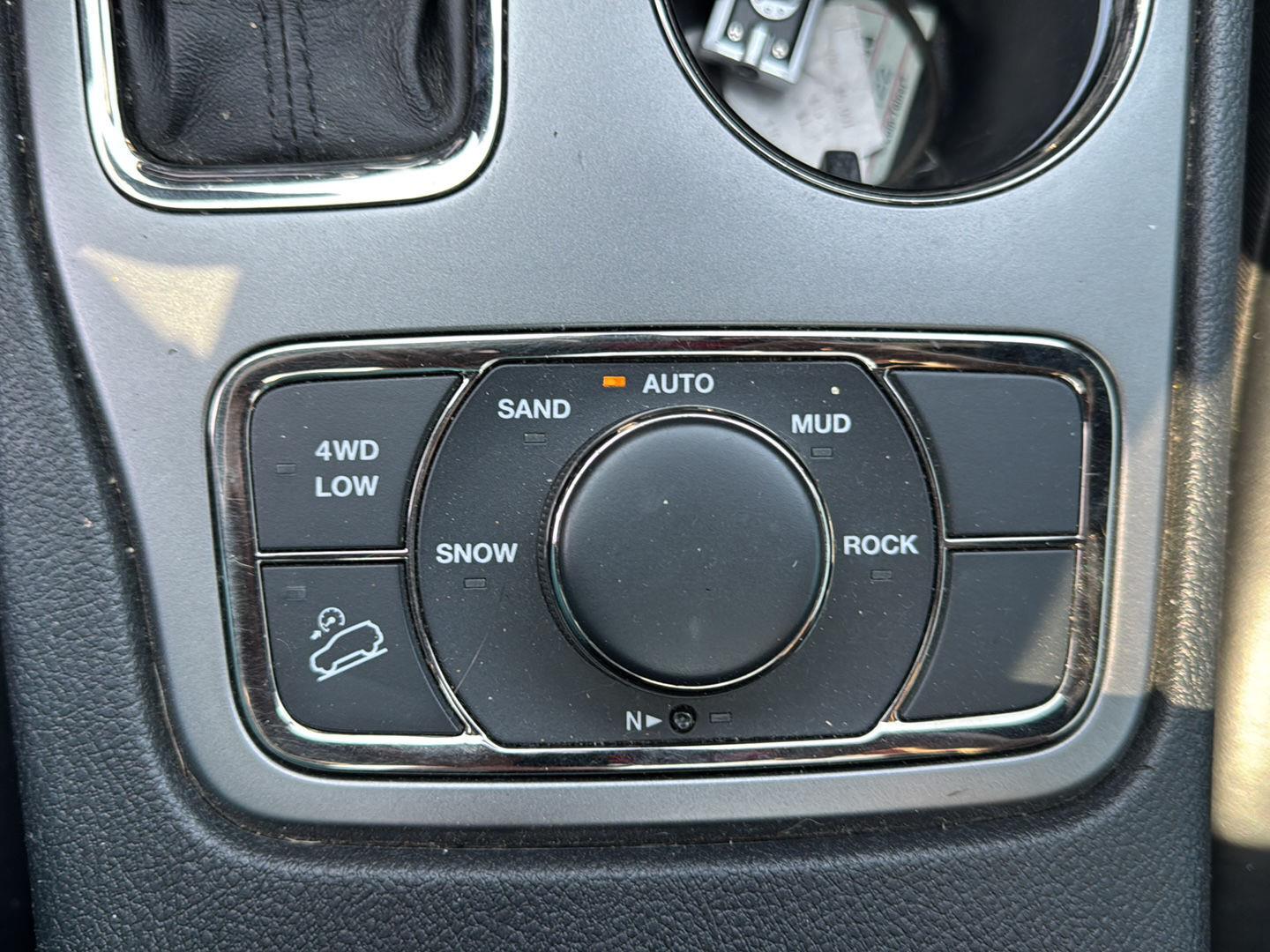 Used 2020 Bright White Clearcoat Jeep Limited X image 16