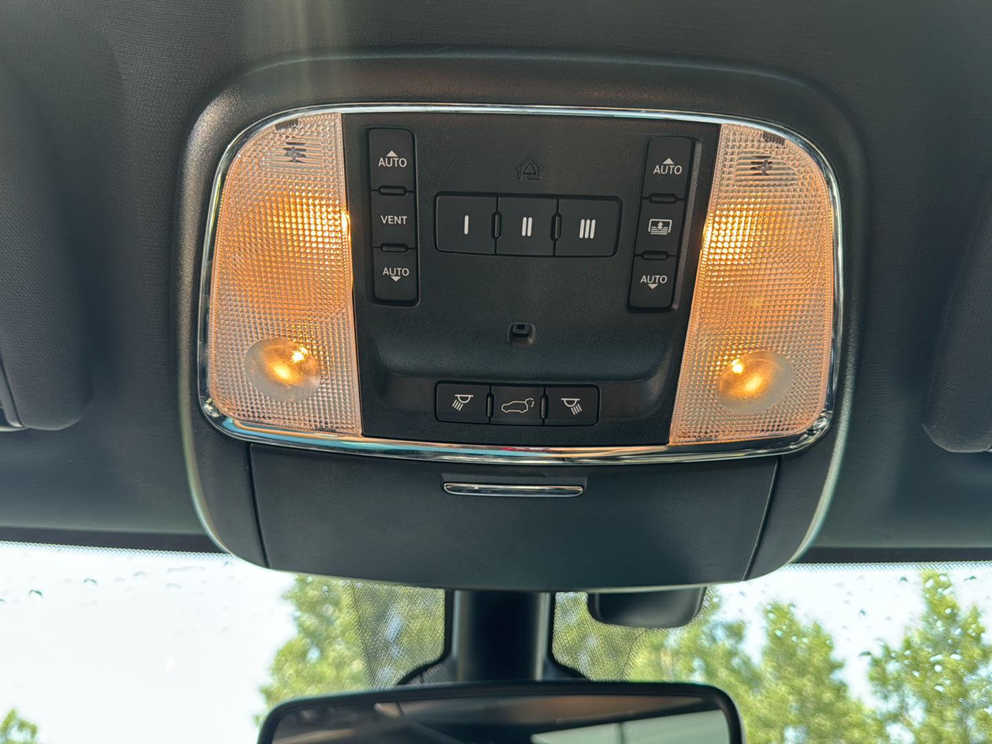 Used 2020 Bright White Clearcoat Jeep Limited X image 17