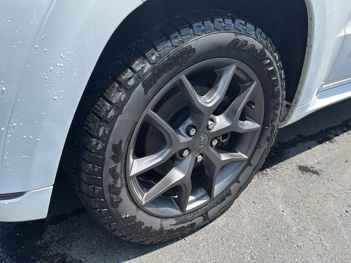 Used 2020 Bright White Clearcoat Jeep Limited X image 20