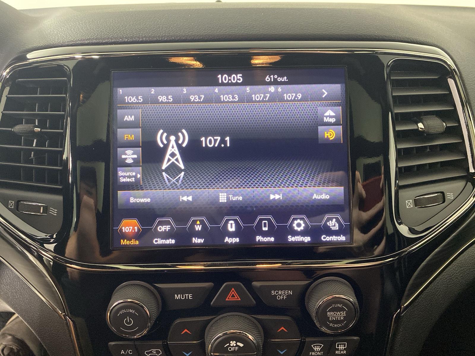 Used 2020 Bright White Clearcoat Jeep Limited X image 19