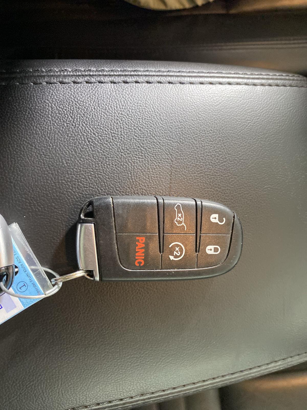 Used 2020 Bright White Clearcoat Jeep Limited X image 25
