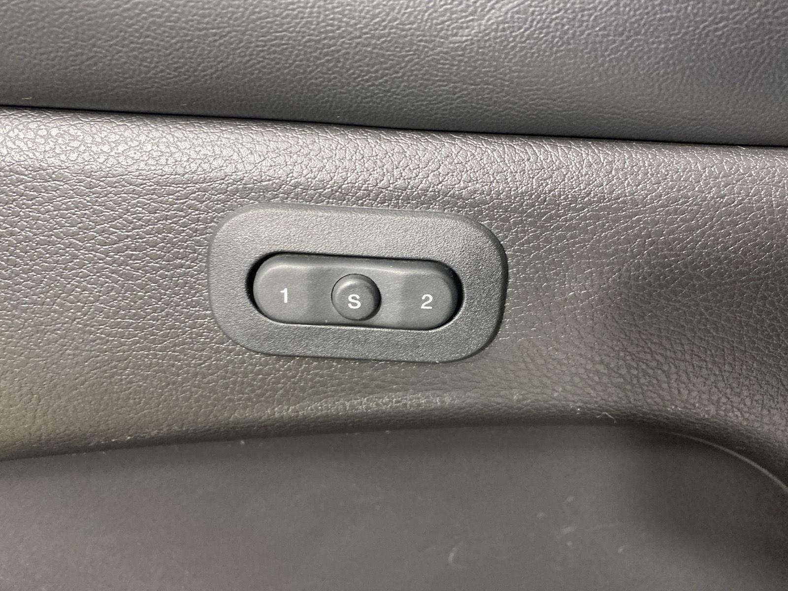 Used 2020 Bright White Clearcoat Jeep Limited X image 26