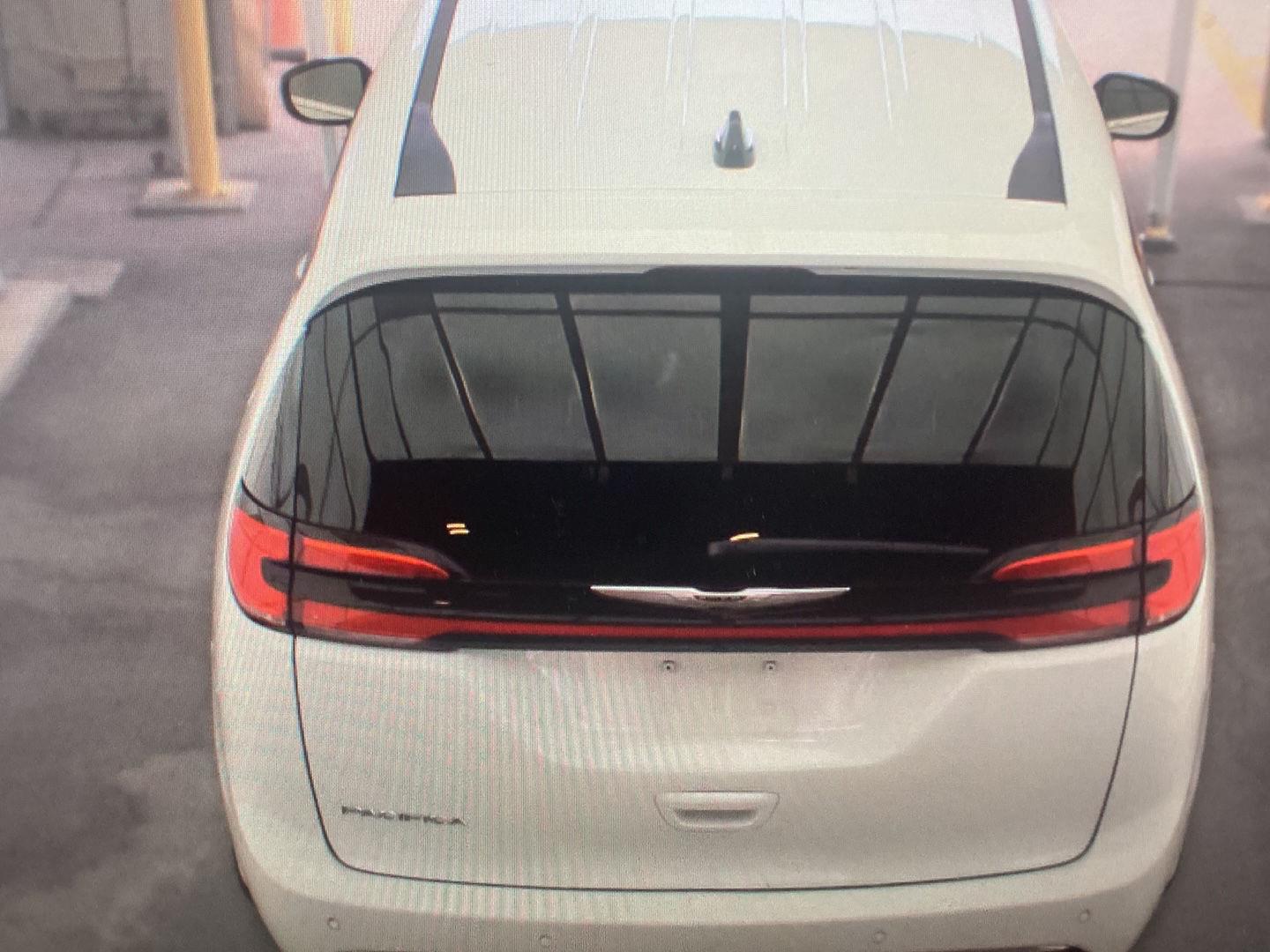 Used 2024 Bright White Clearcoat Chrysler Touring L image 11