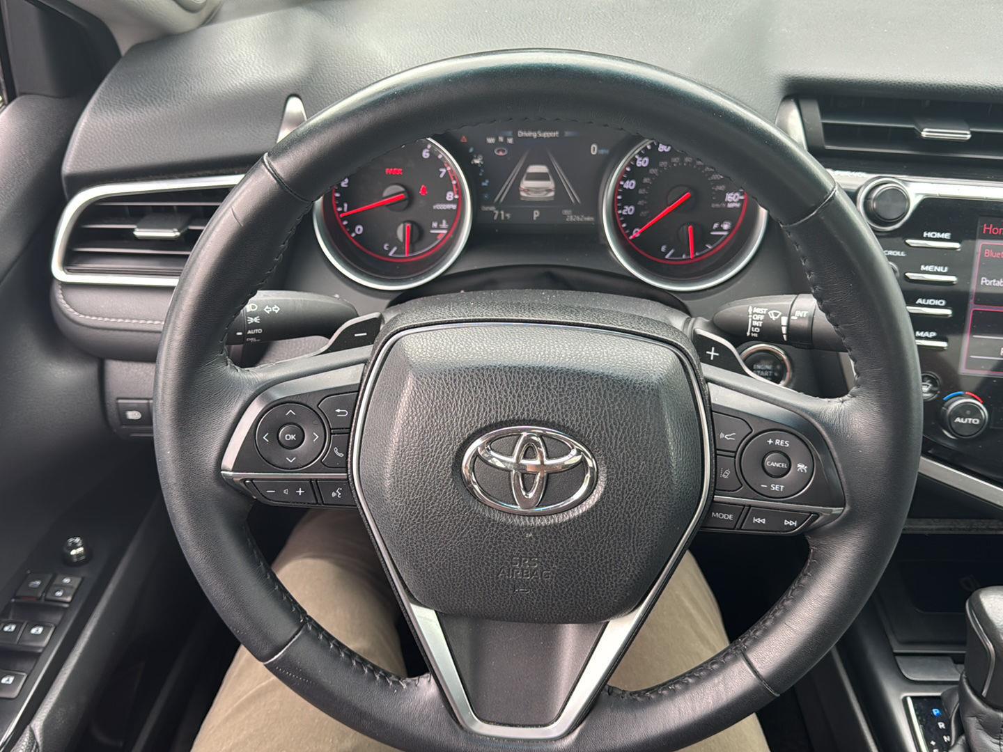 Used 2018 Celestial Silver Metallic Toyota XSE V6 image 14