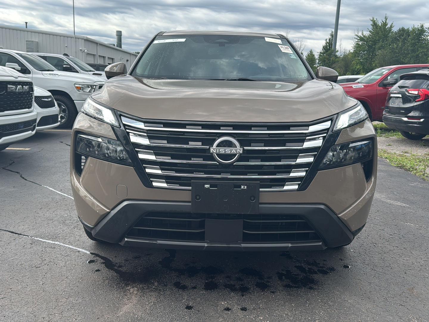 Used 2024 Baja Storm Metallic Nissan SV image 8