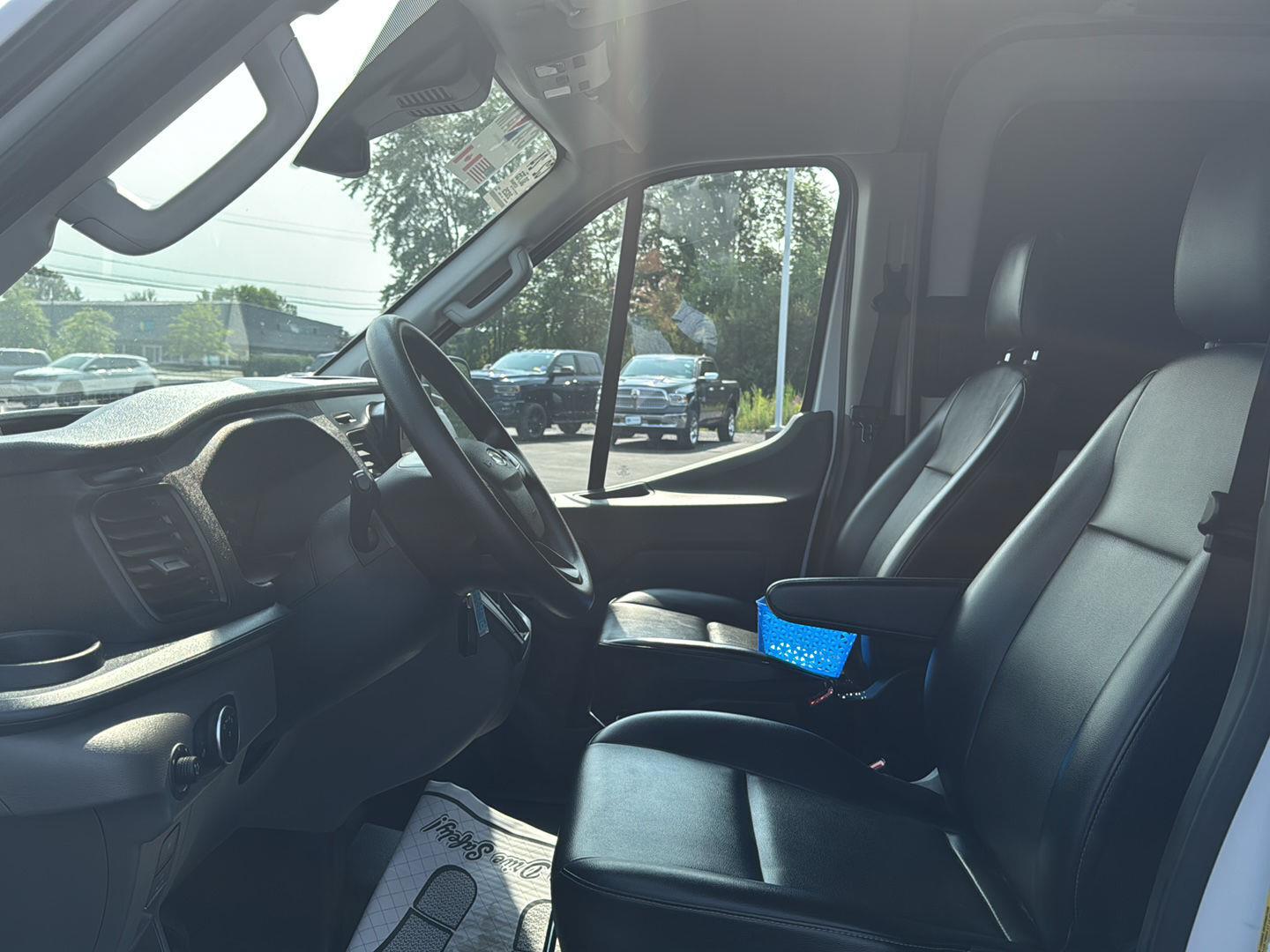 Used 2025 Oxford White Ford 250 image 2