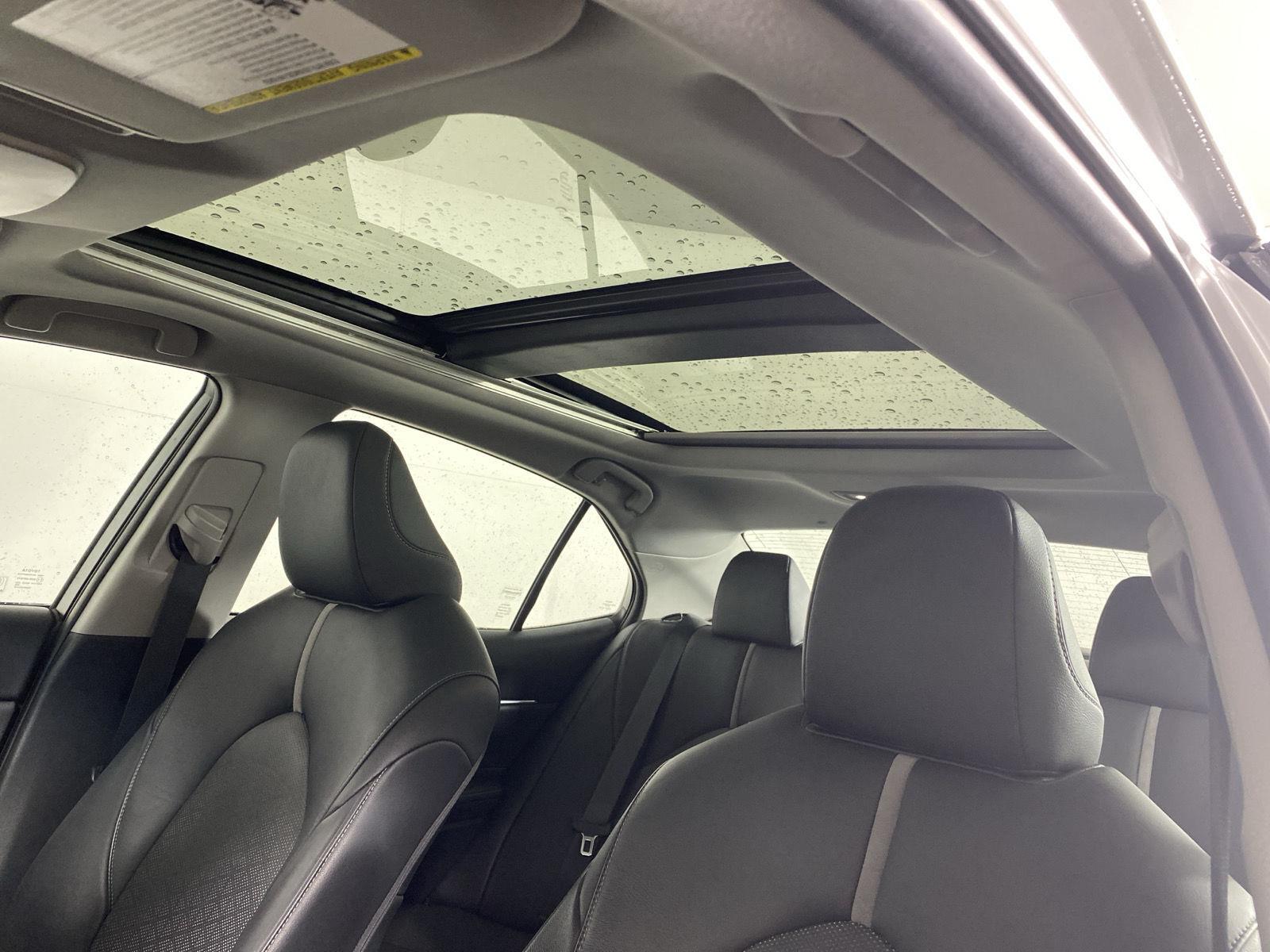 Used 2018 Celestial Silver Metallic Toyota XSE V6 image 2