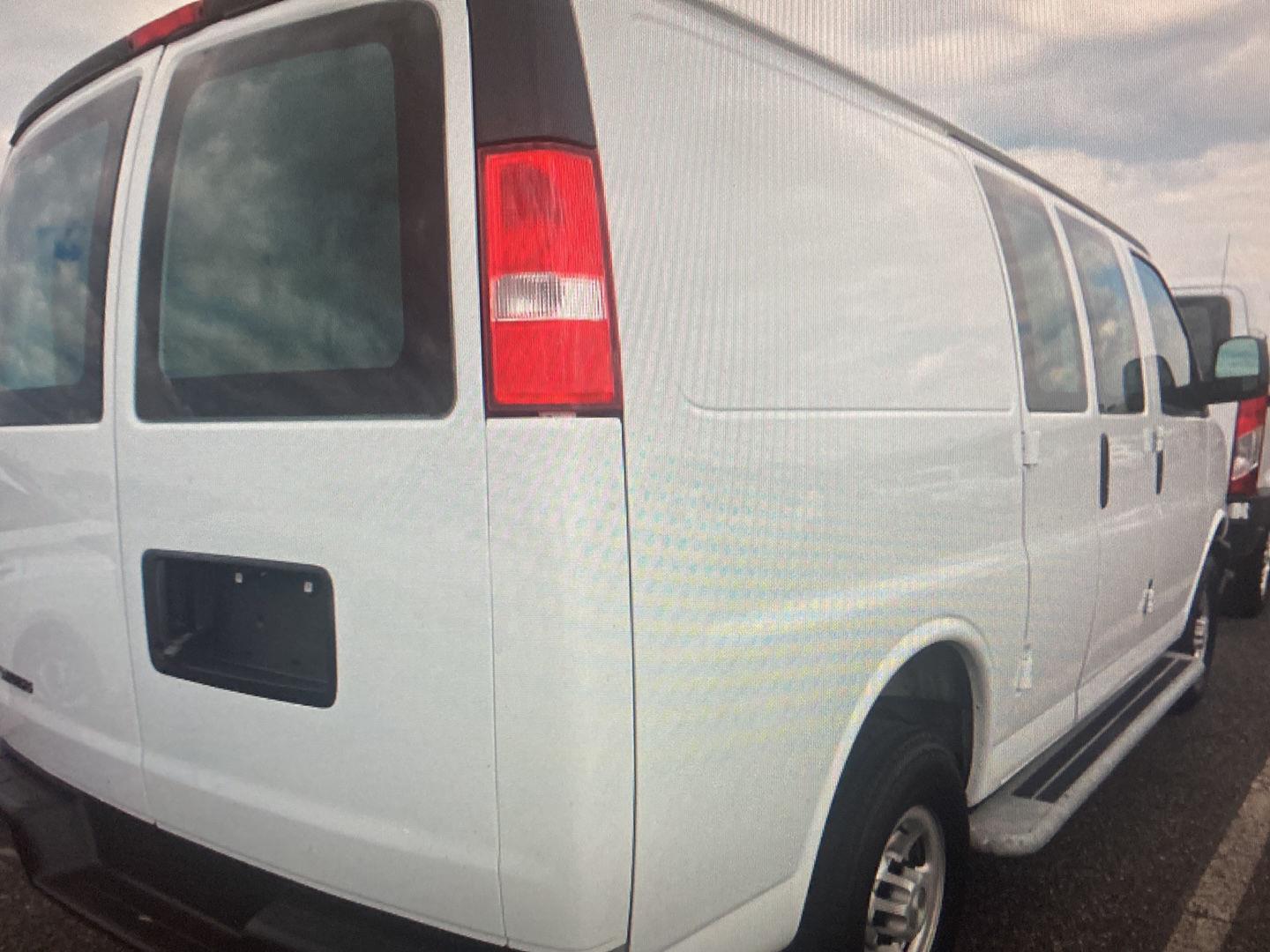 Used 2025 Summit White Chevrolet Cargo Van image 3